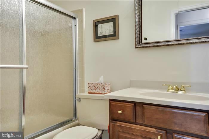 RIVERSIDE PARK HESSICK - Residential