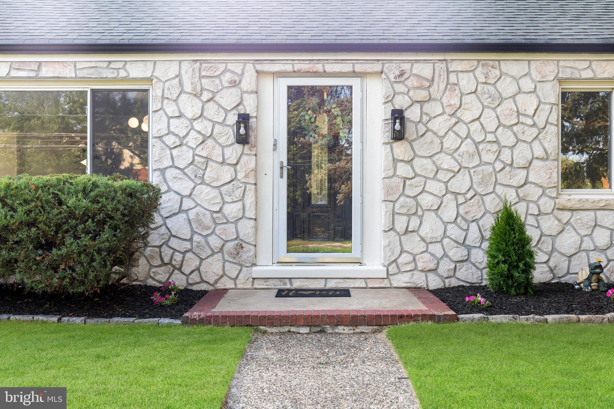 114 LEONARD AVENUE