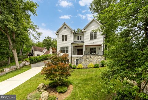 Homes For Sale - 9111 Sligo Creek Parkway<br/> Montgomery County, SILVER SPRING, MD 20901