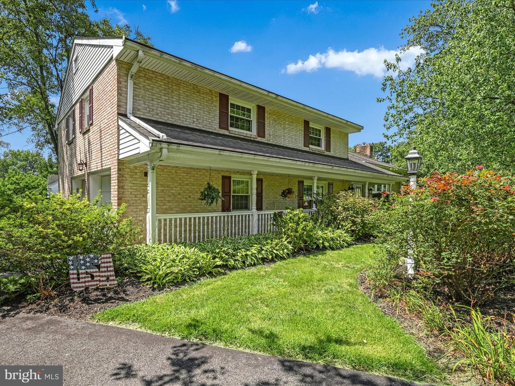 Photo of 34 Peach Lane, Lancaster, PA 17601 (MLS # PALA2055498)