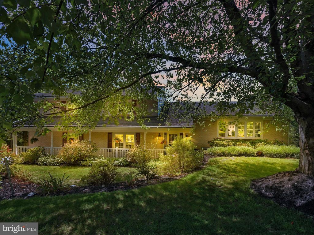 Photo of 34 Peach Lane, Lancaster, PA 17601 (MLS # PALA2055498)