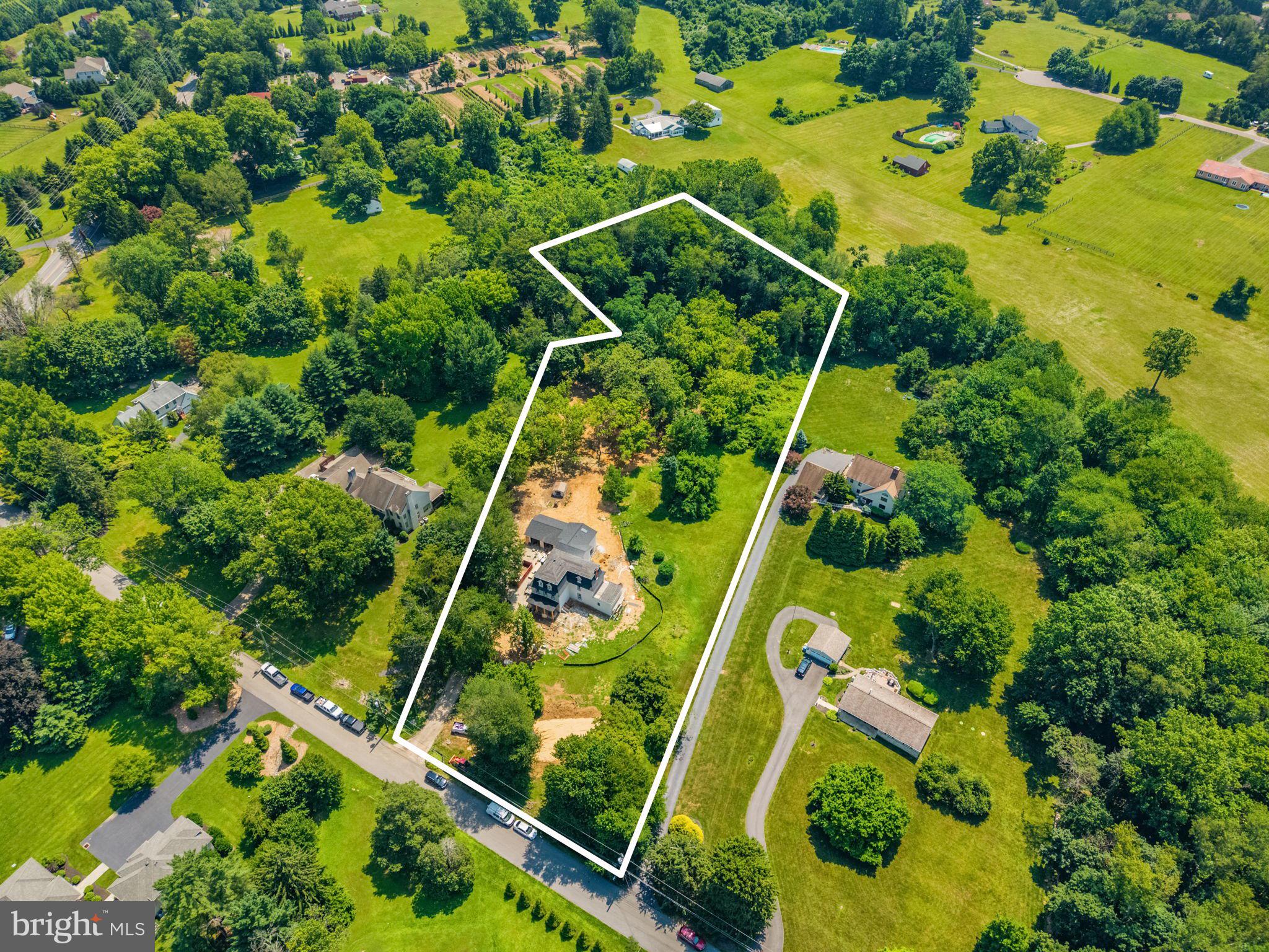 1526 MEADOW LN.