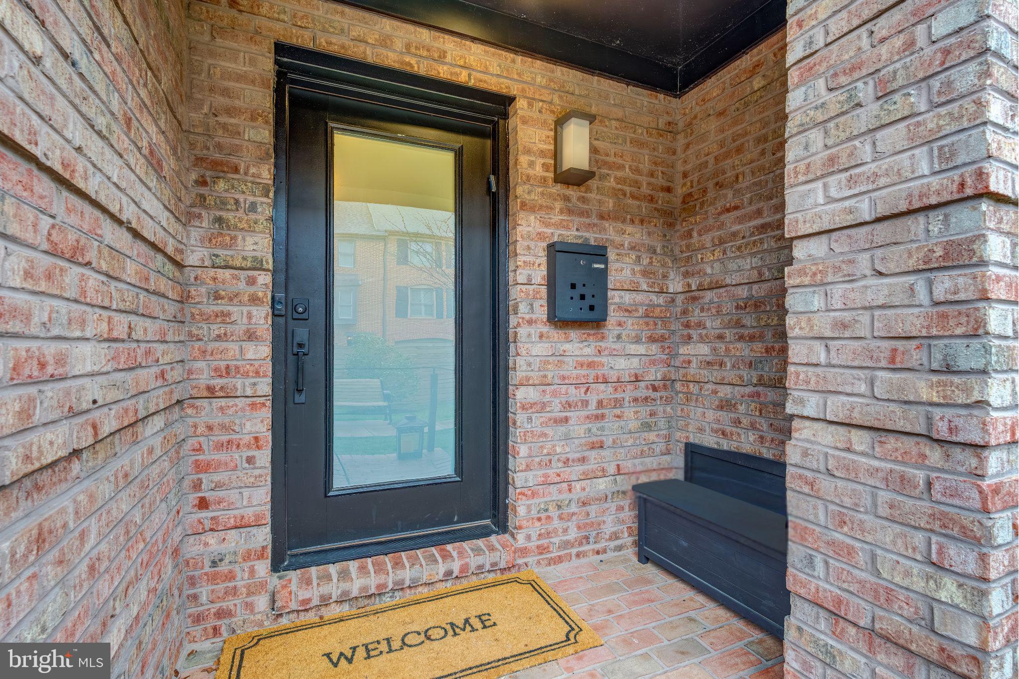 605 SLADE COURT