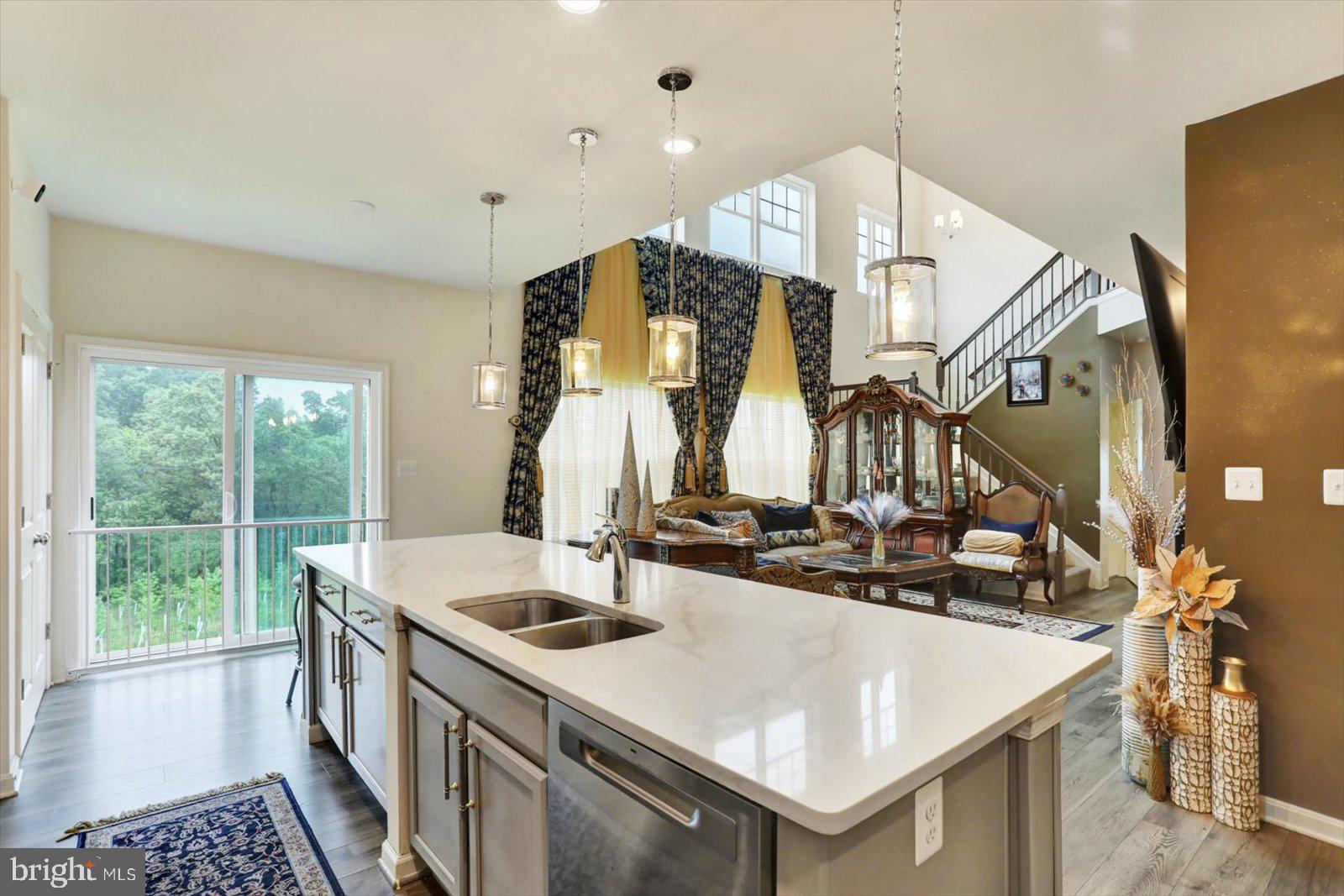 KURTZ SCHOOL VILLAS - Residential