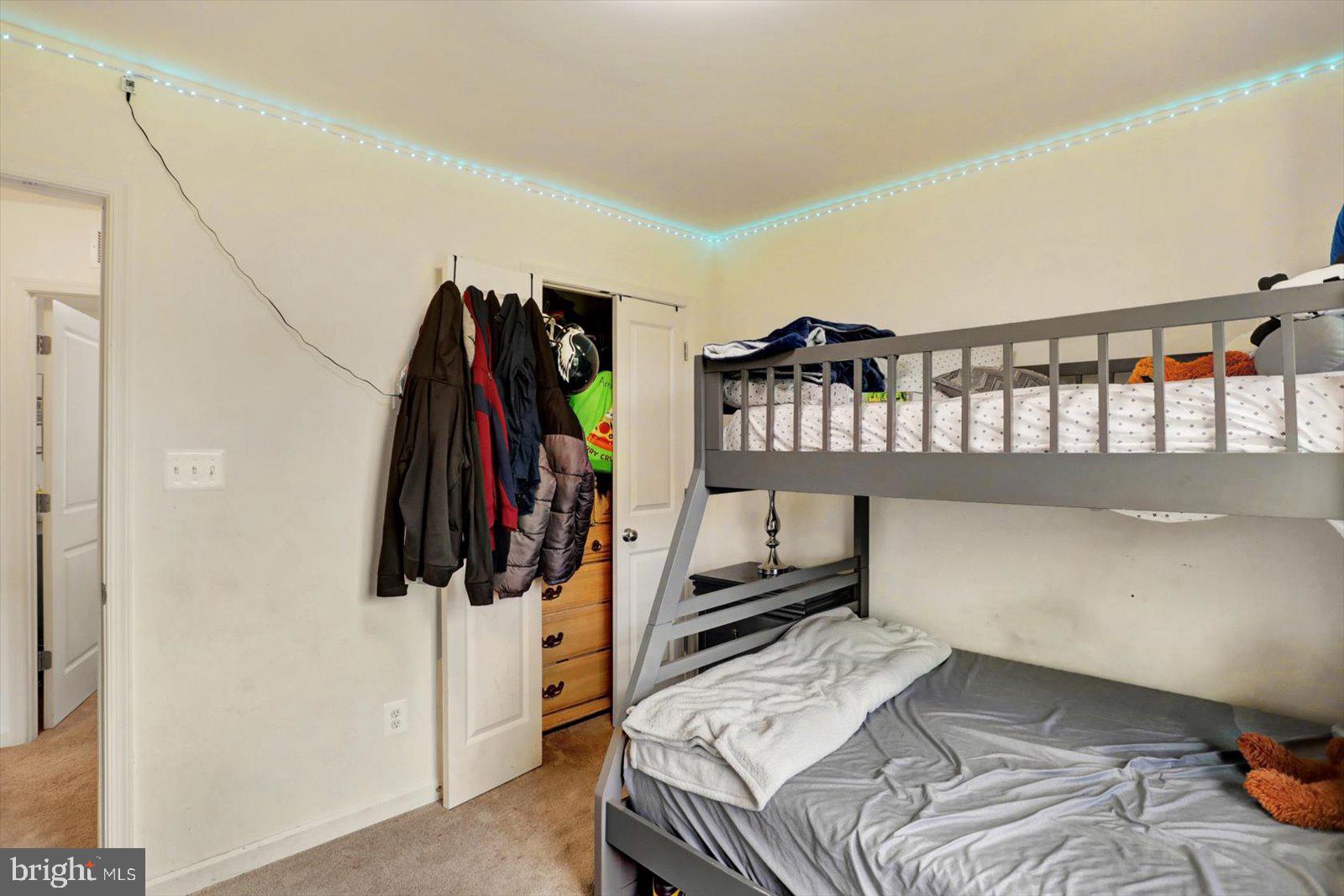 KURTZ SCHOOL VILLAS - Residential