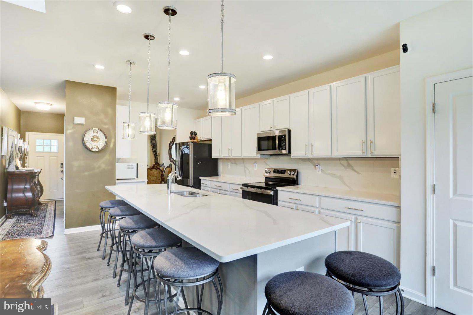 KURTZ SCHOOL VILLAS - Residential