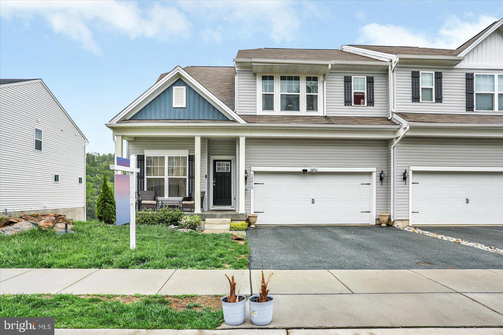 KURTZ SCHOOL VILLAS - Residential