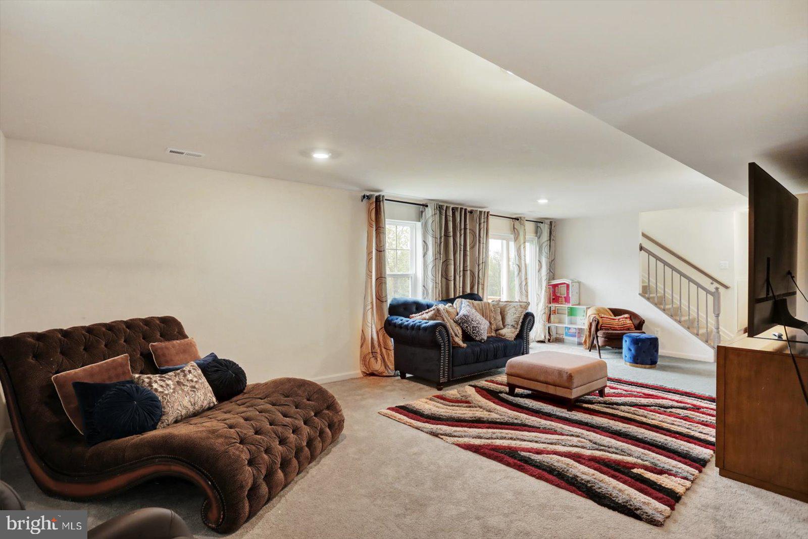 KURTZ SCHOOL VILLAS - Residential