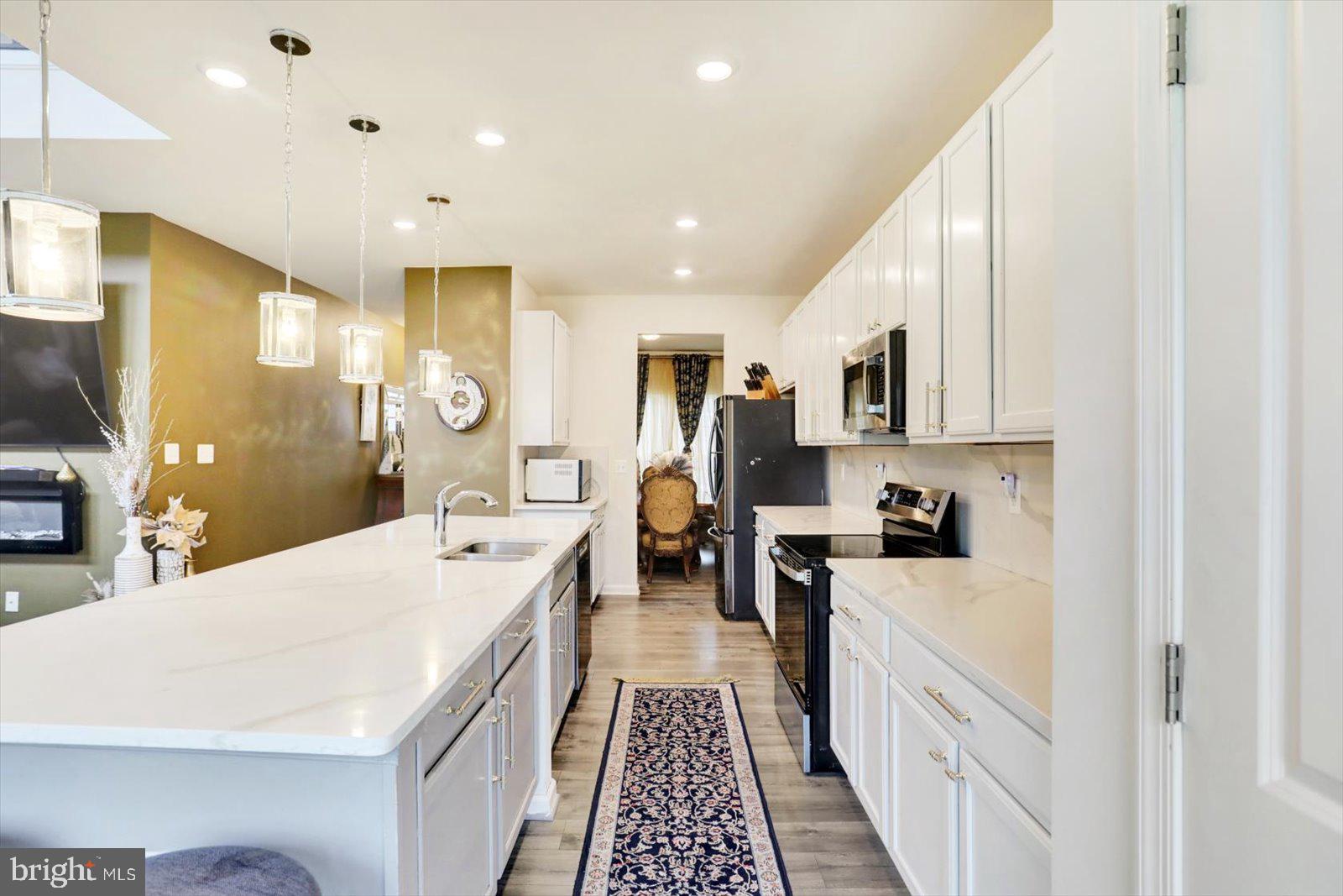 KURTZ SCHOOL VILLAS - Residential