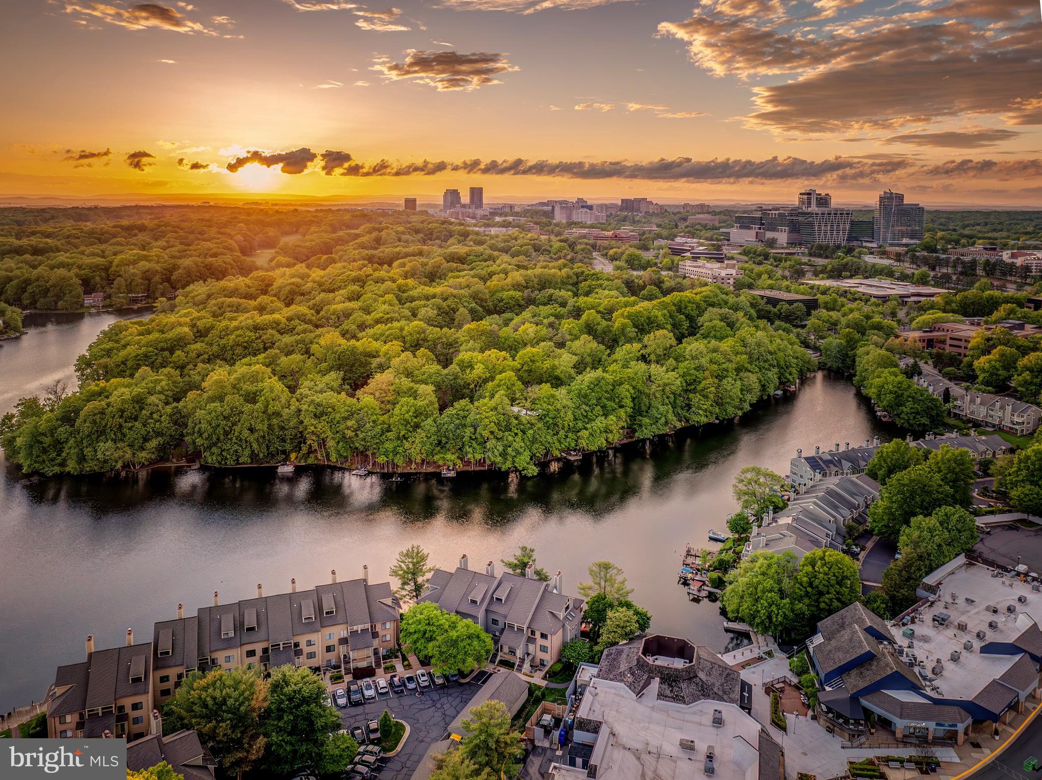 HARBOR POINT - Residential