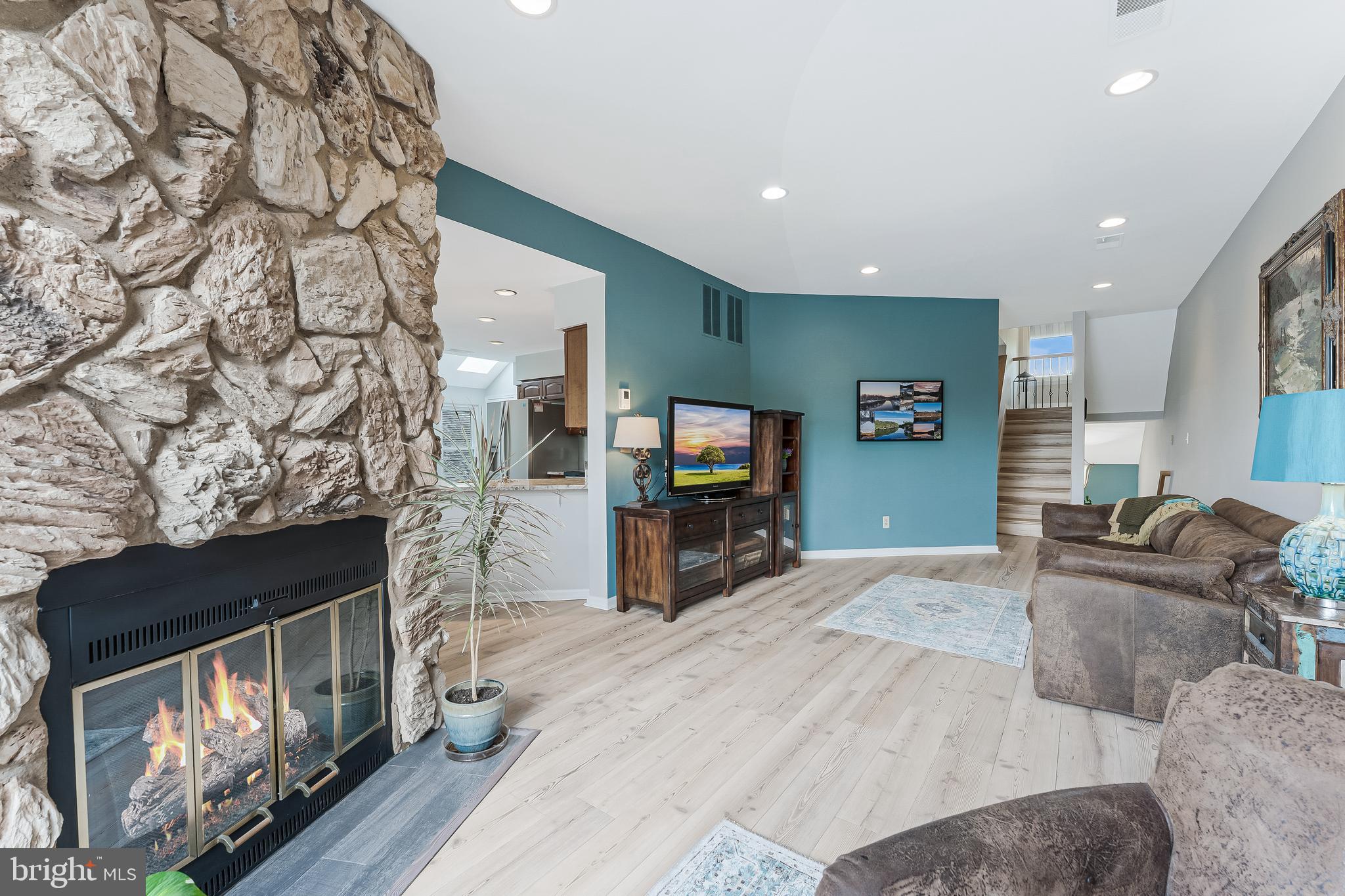 HARBOR POINT - Residential