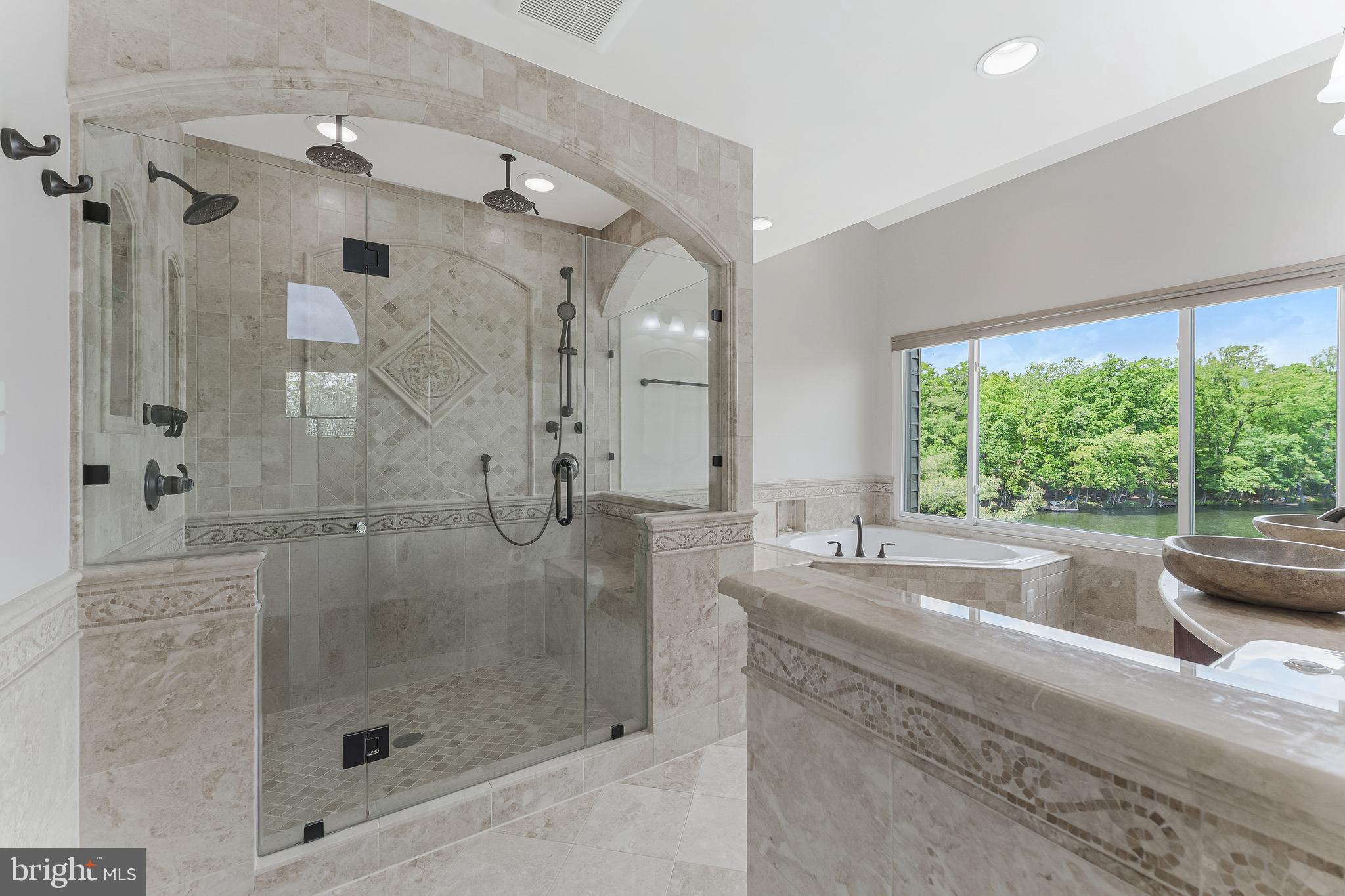 HARBOR POINT - Residential