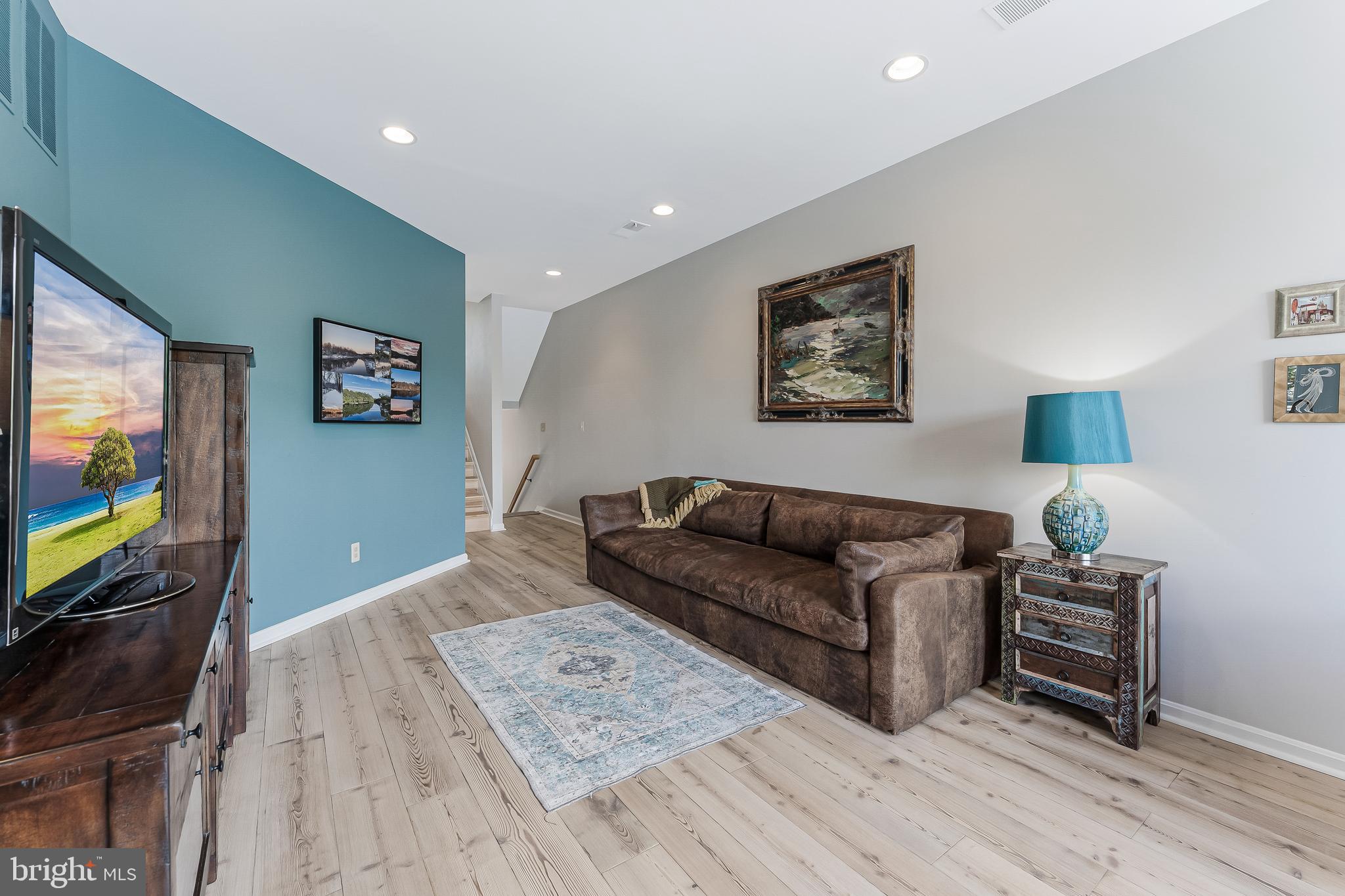 HARBOR POINT - Residential