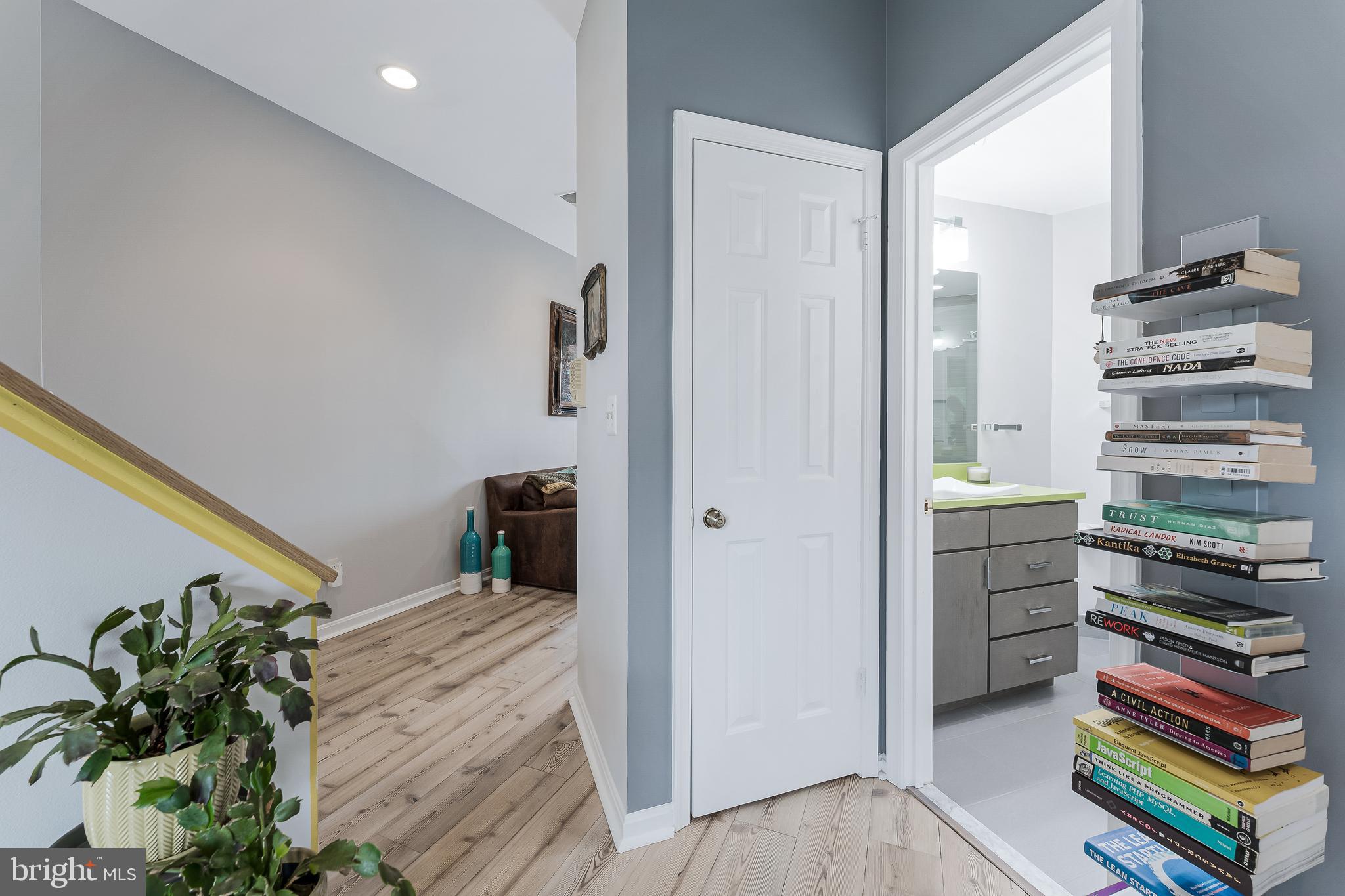 HARBOR POINT - Residential