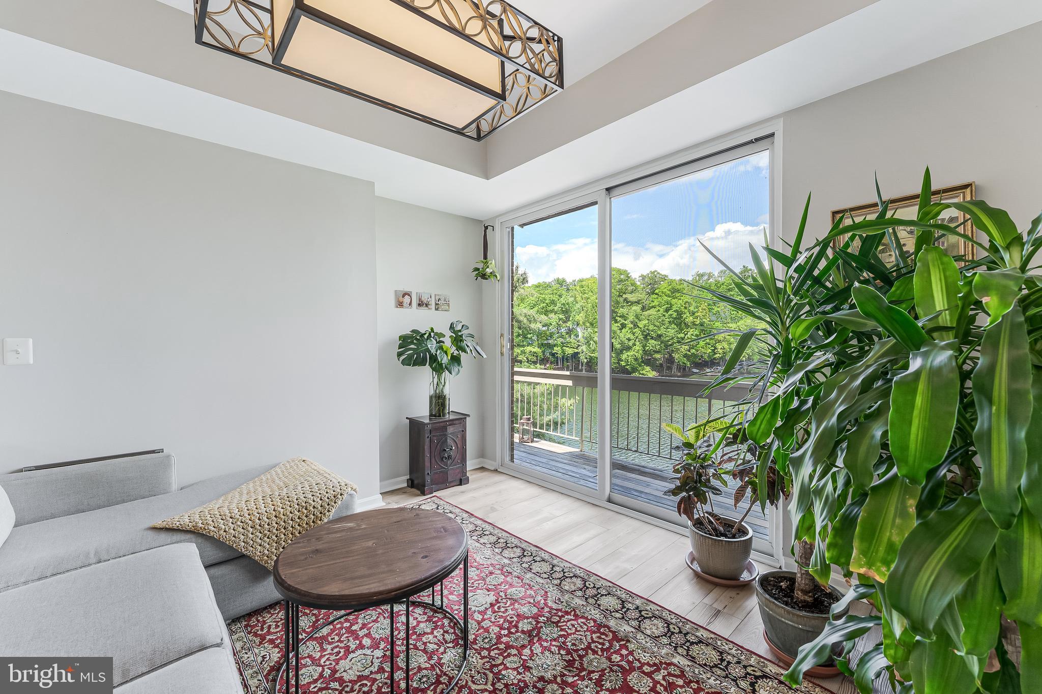 HARBOR POINT - Residential