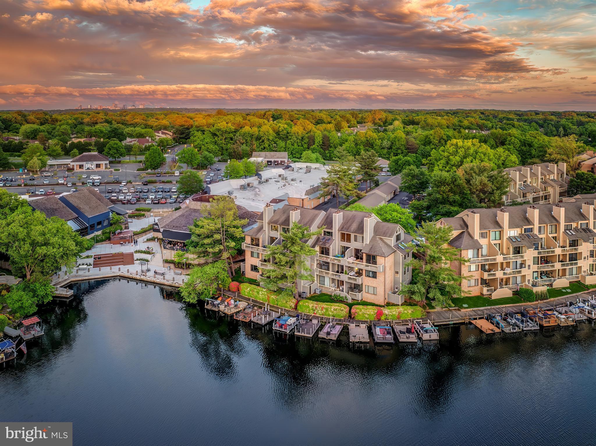 HARBOR POINT - Residential