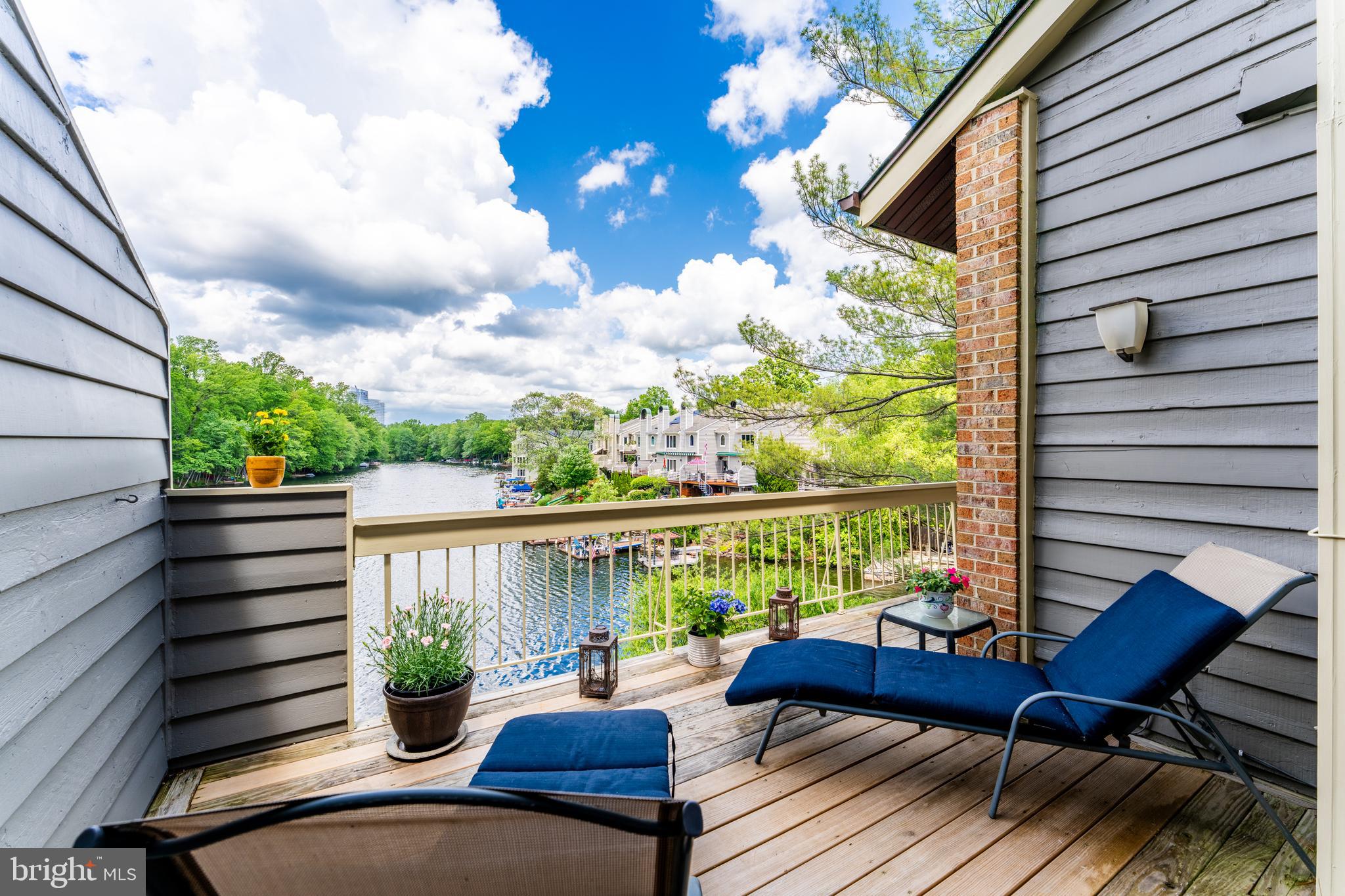 HARBOR POINT - Residential