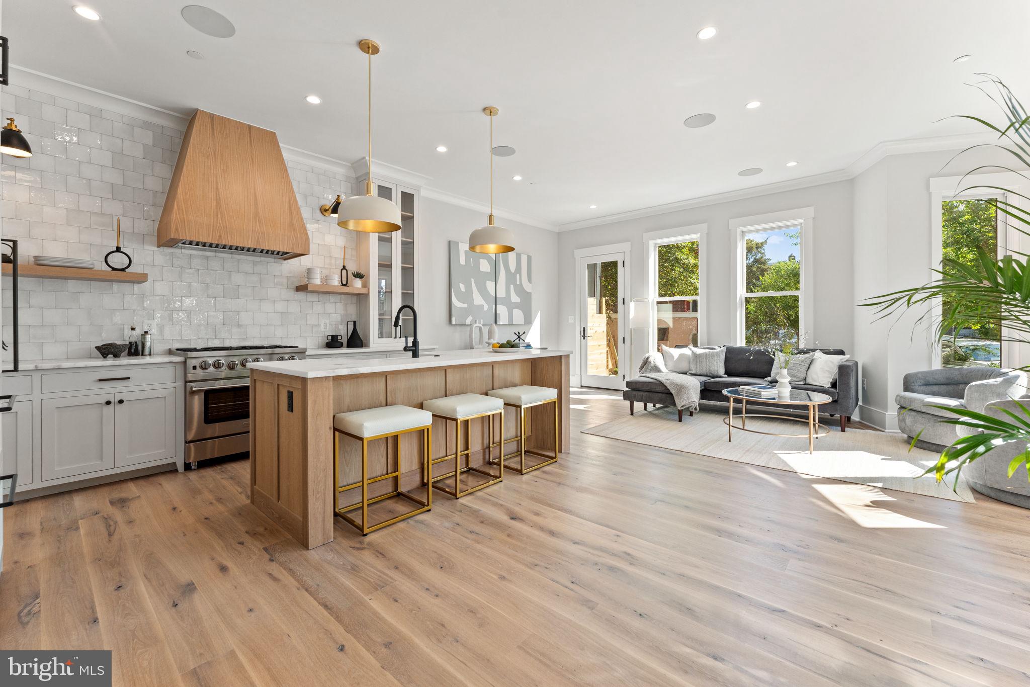 CAPITOL HILL - Residential