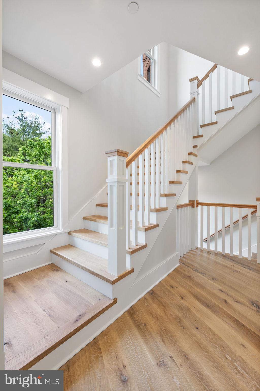 CAPITOL HILL - Residential