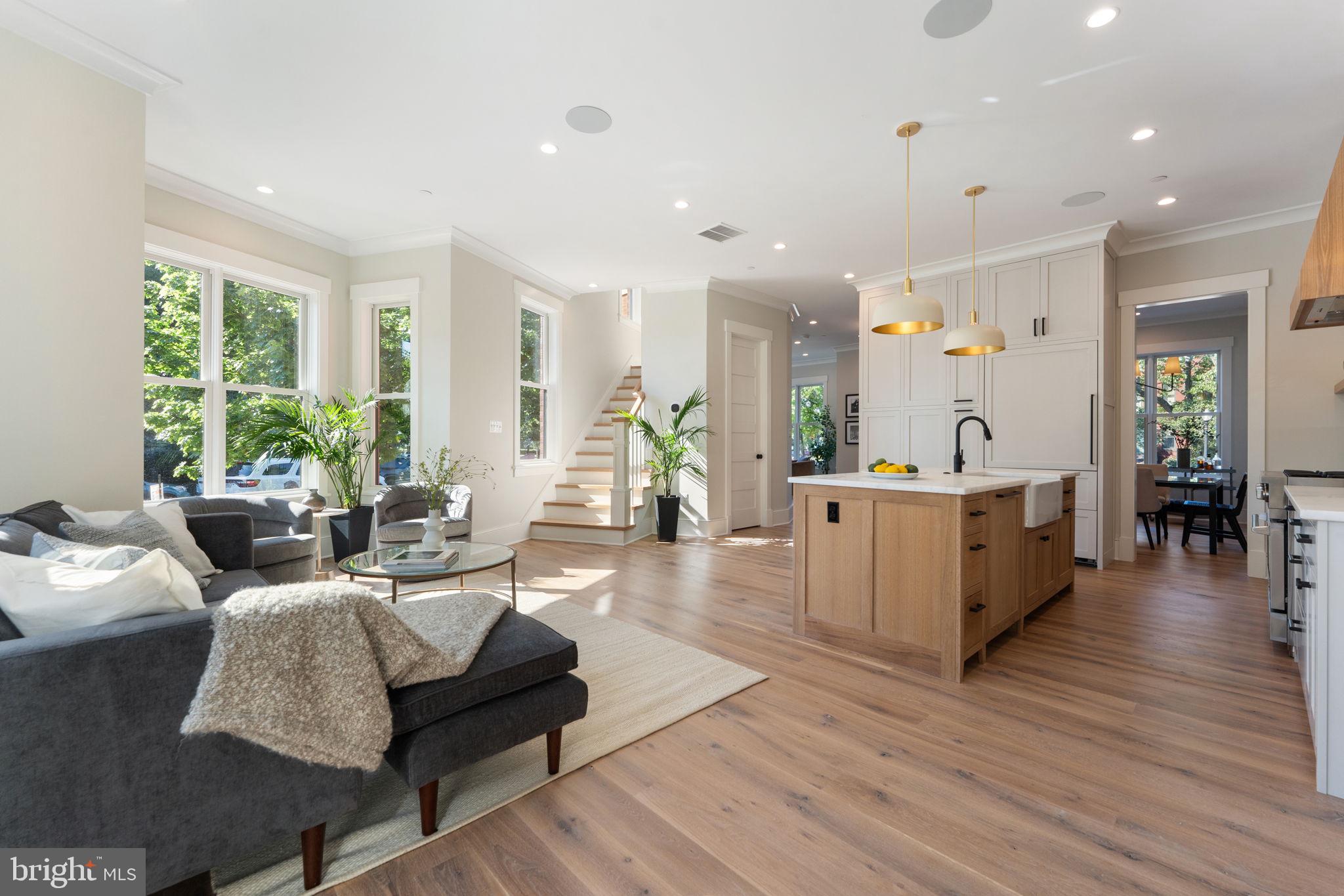 CAPITOL HILL - Residential