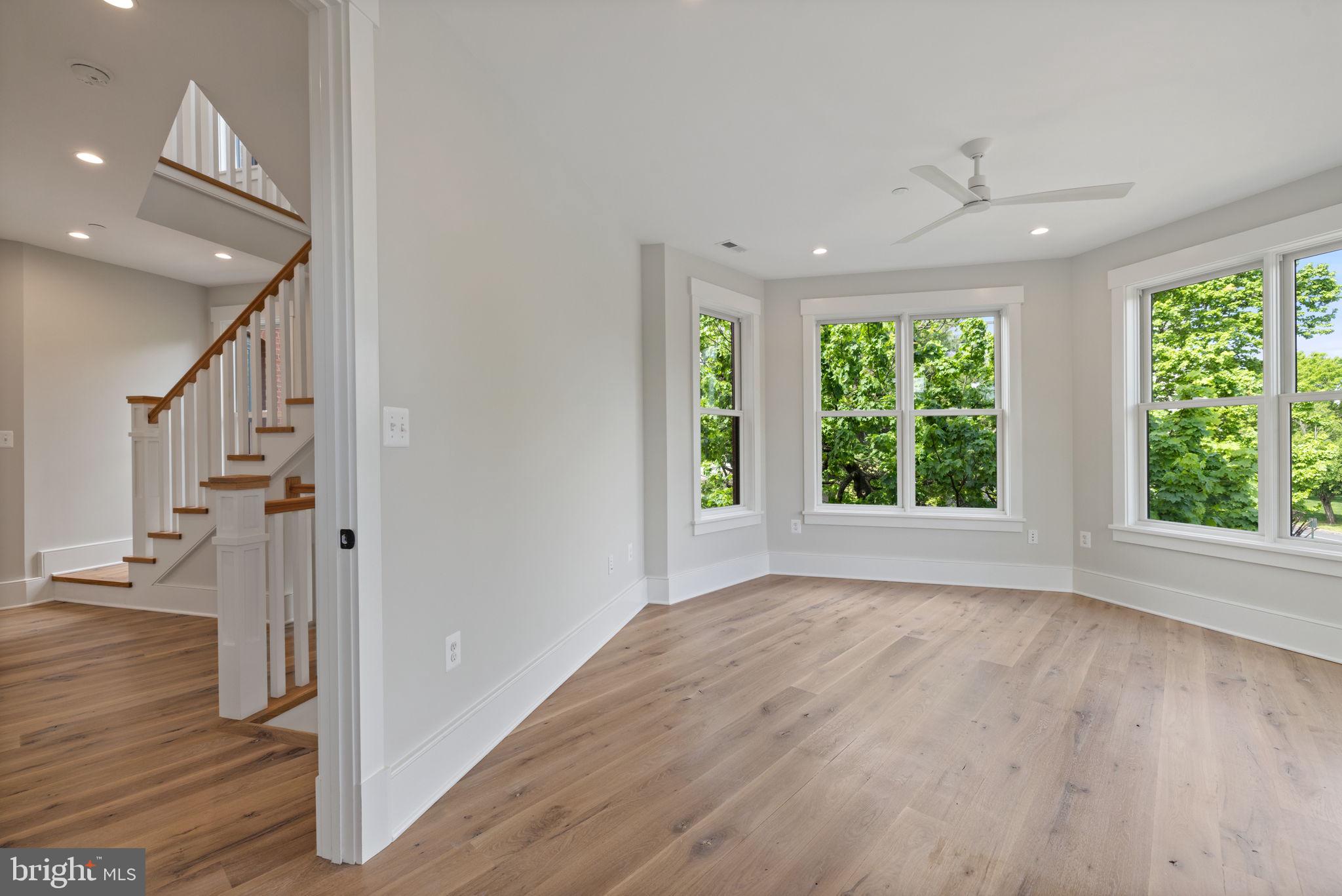 CAPITOL HILL - Residential