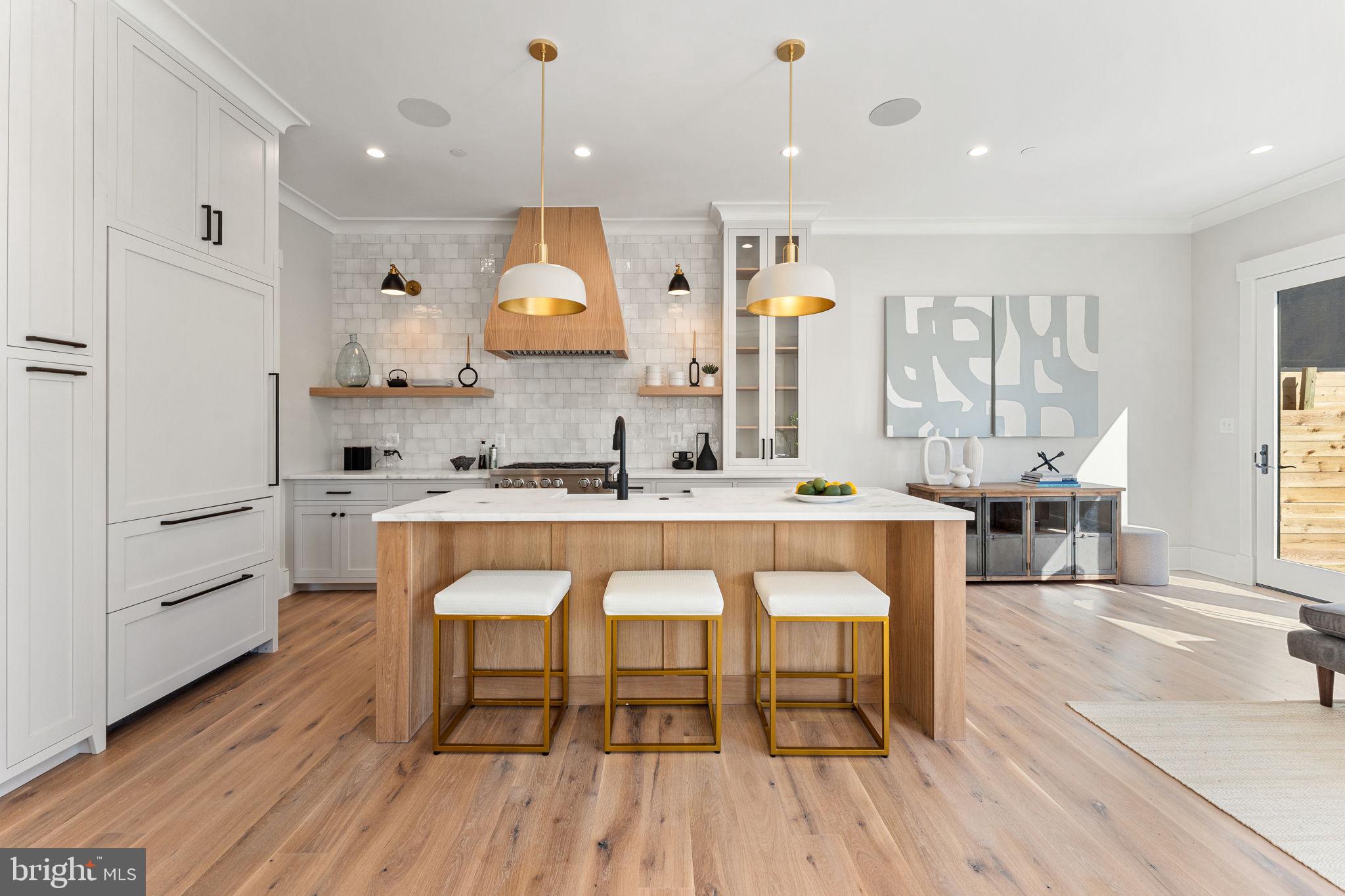 CAPITOL HILL - Residential