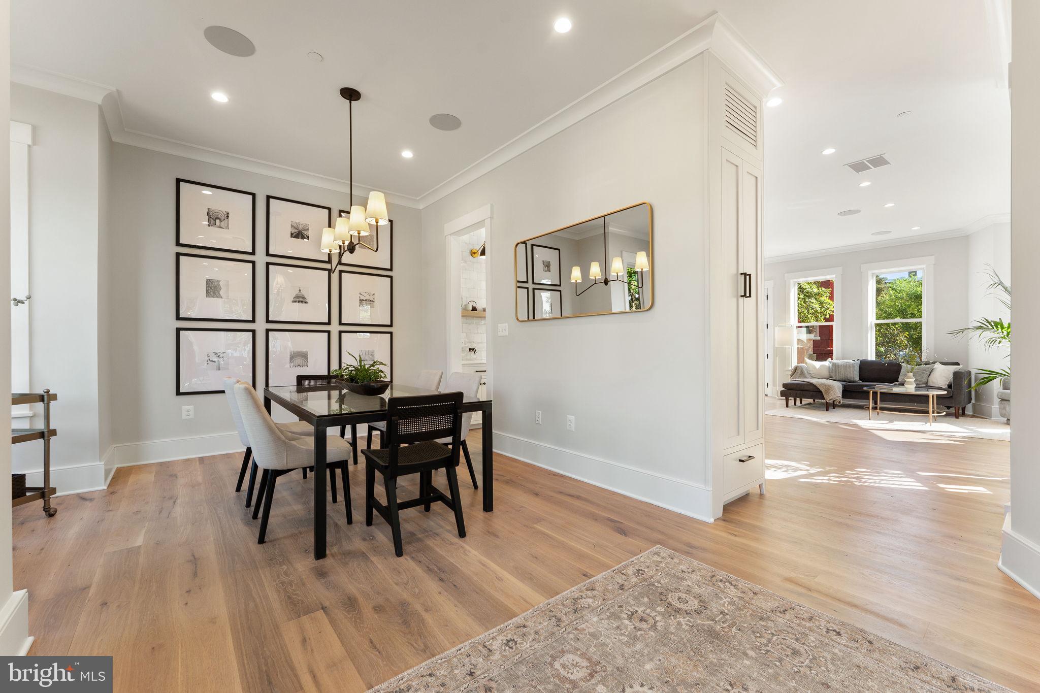 CAPITOL HILL - Residential