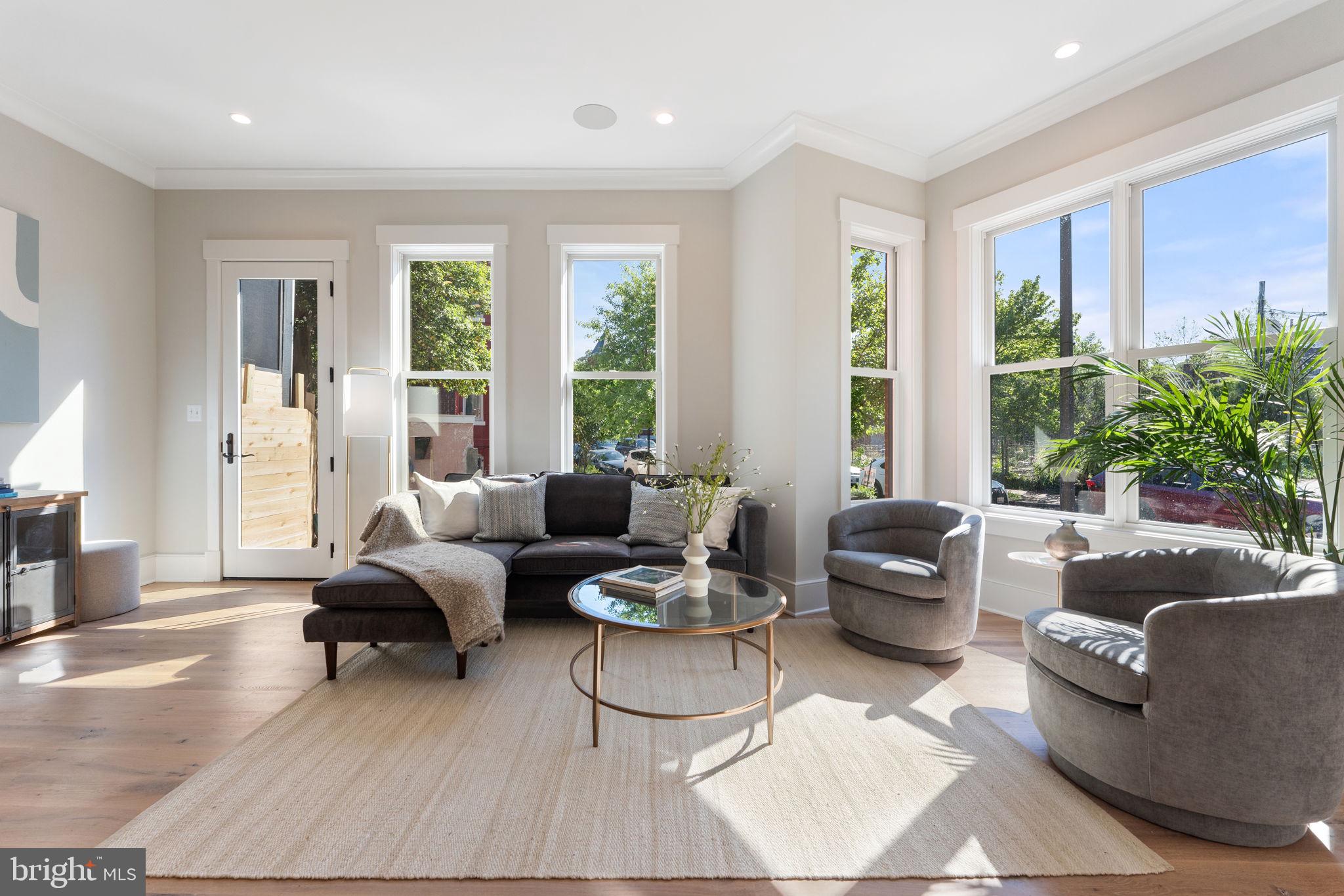 CAPITOL HILL - Residential