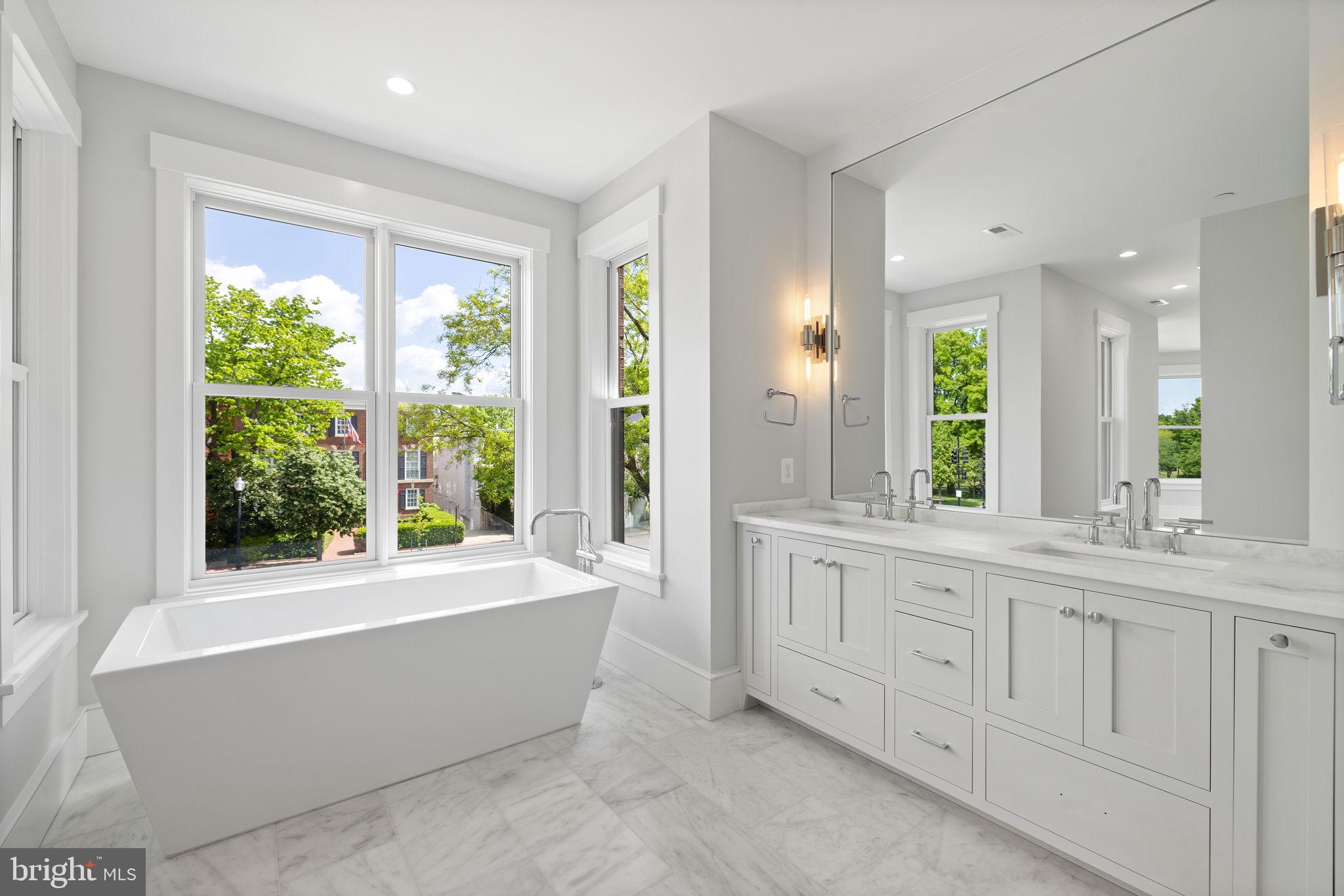 CAPITOL HILL - Residential