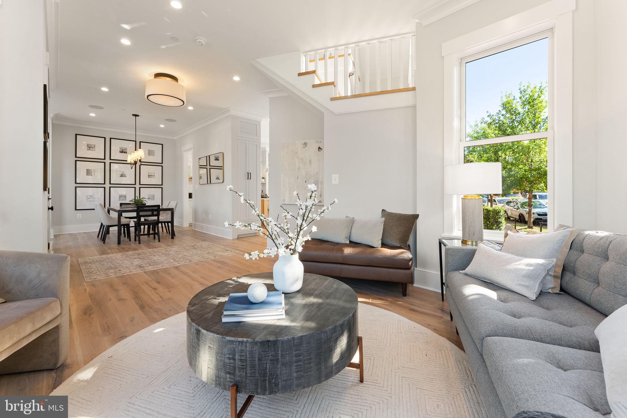 CAPITOL HILL - Residential