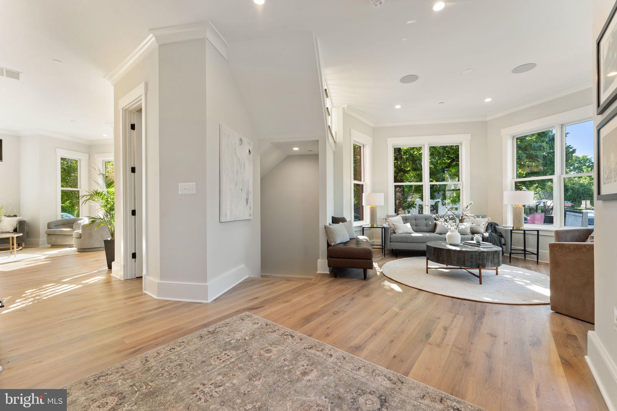 CAPITOL HILL - Residential