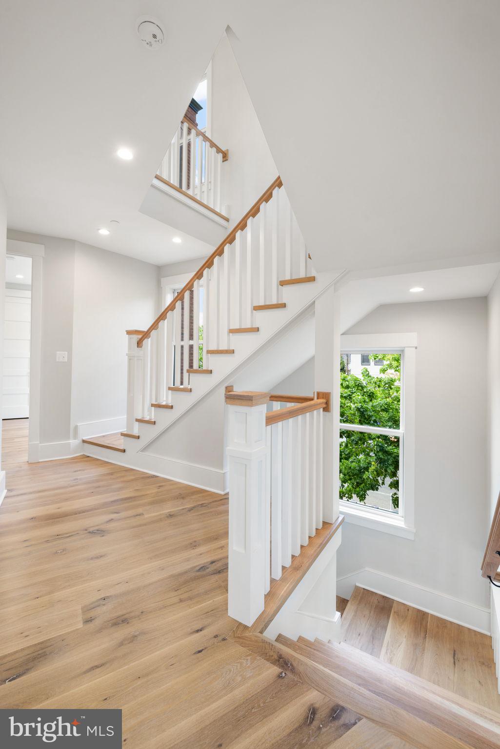 CAPITOL HILL - Residential