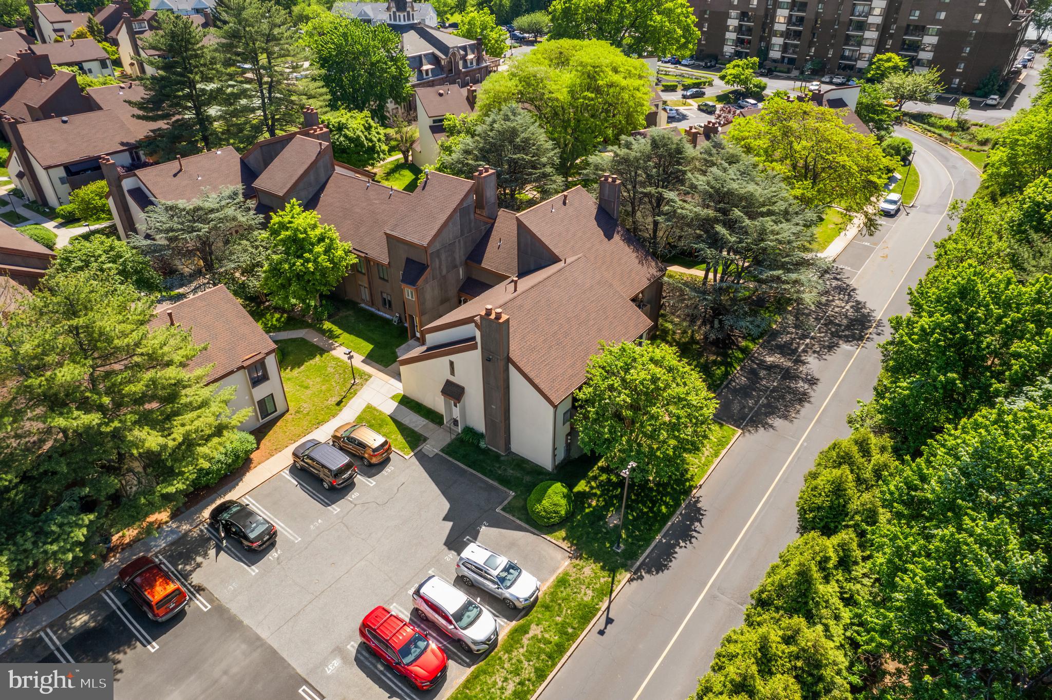 BAKERS BAY CONDOMINIUMS - Residential