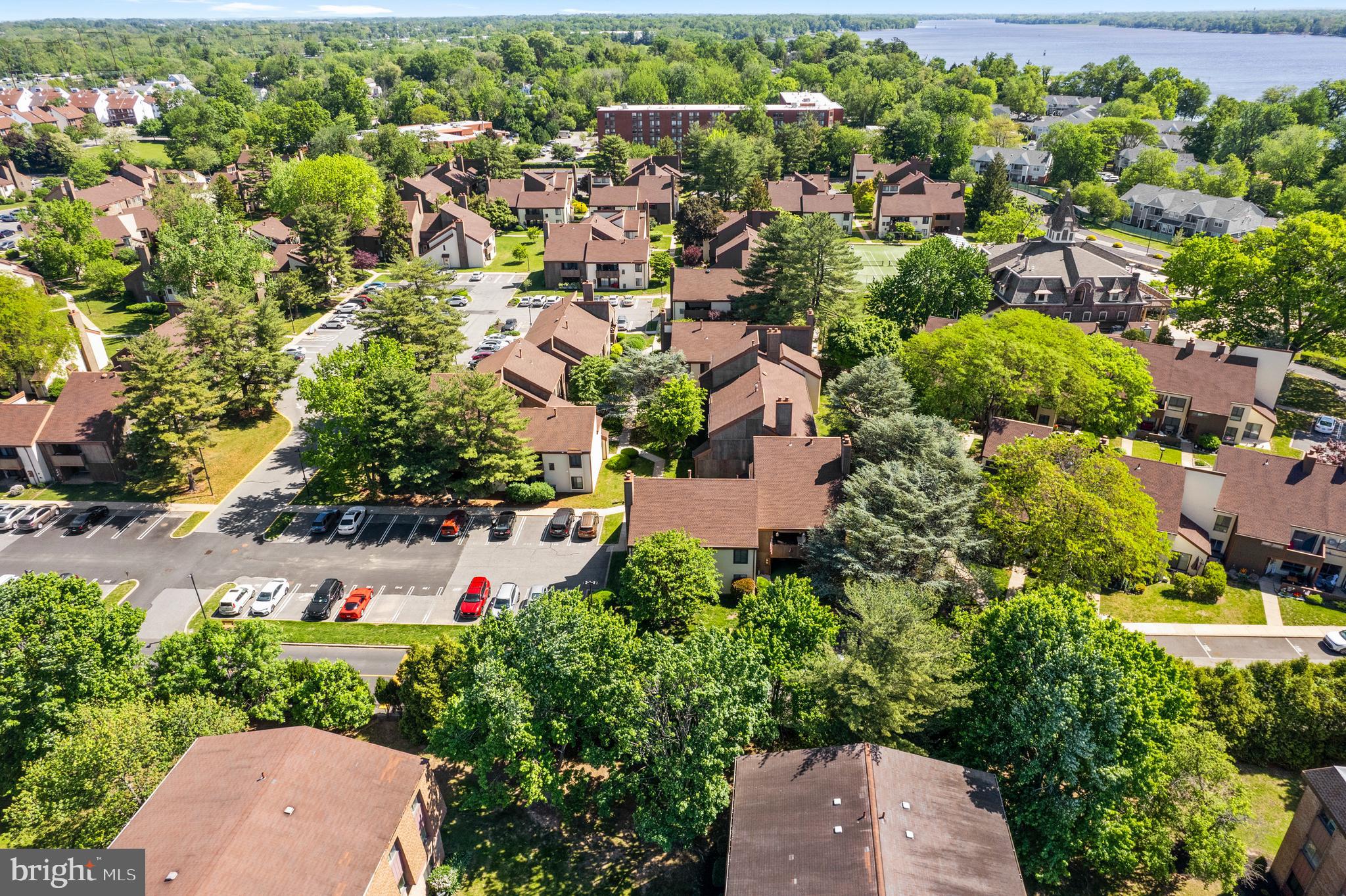 BAKERS BAY CONDOMINIUMS - Residential