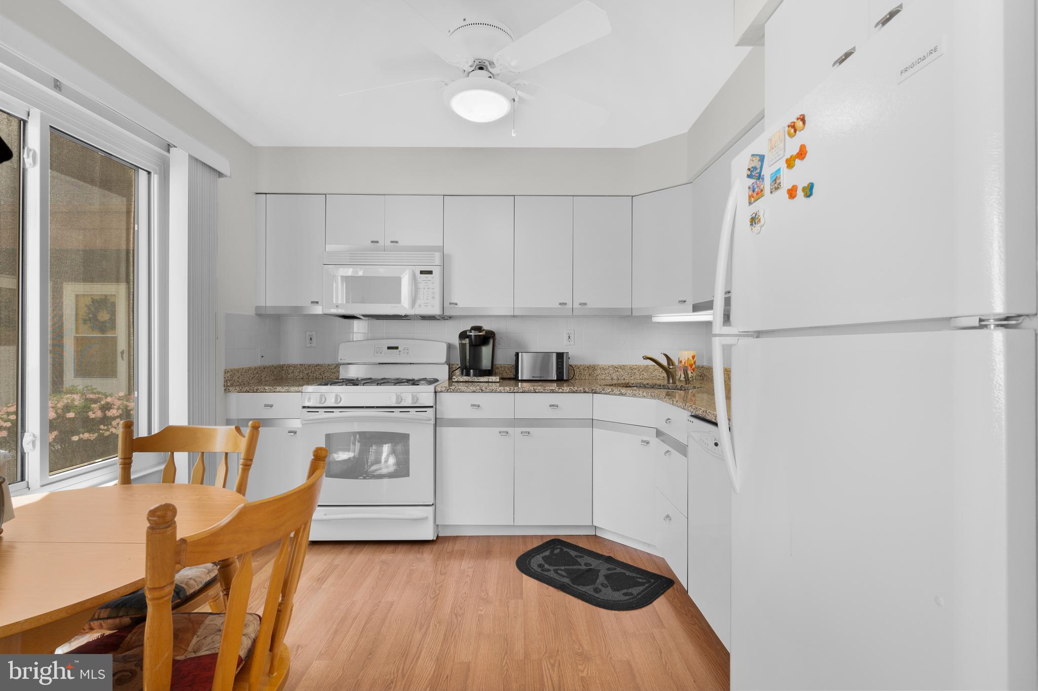 BAKERS BAY CONDOMINIUMS - Residential