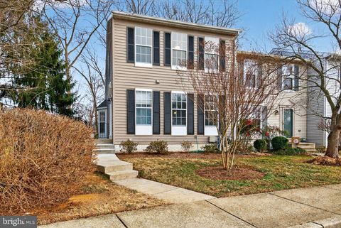 Condo For Sale - 592 Quaker Ridge Court<br/> ARNOLD, MD 21012