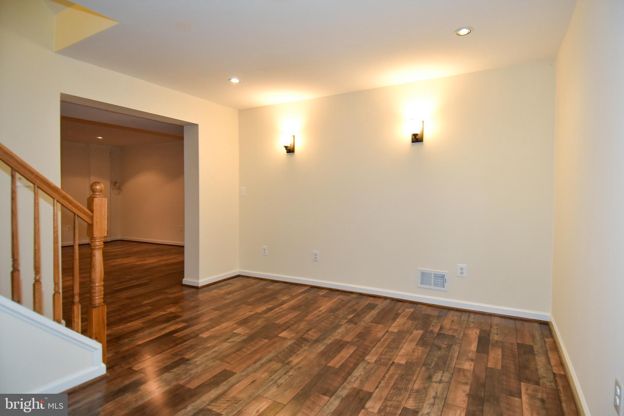 DOVER BALMORAL RIVERWOOD - Residential