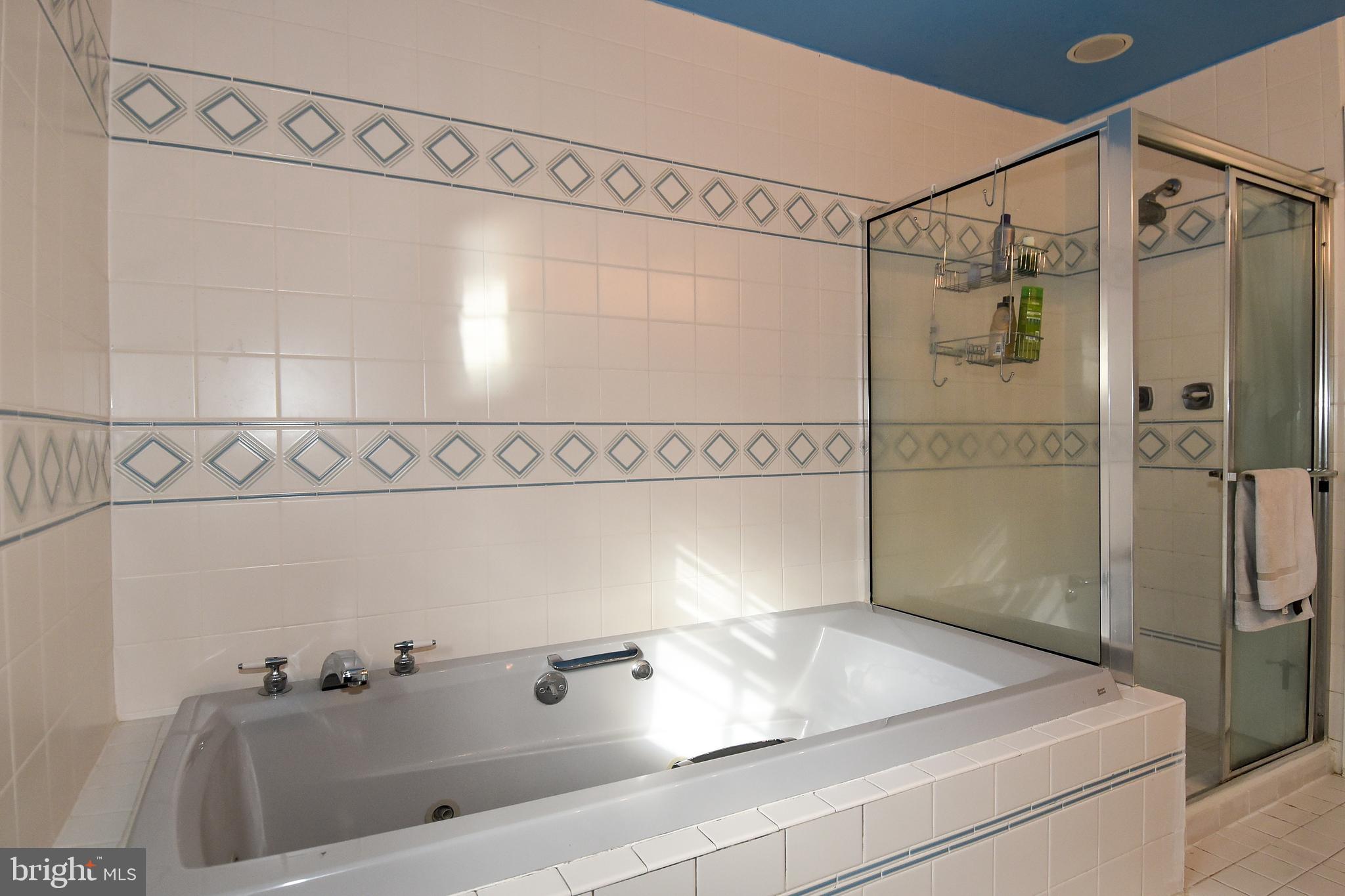 DOVER BALMORAL RIVERWOOD - Residential