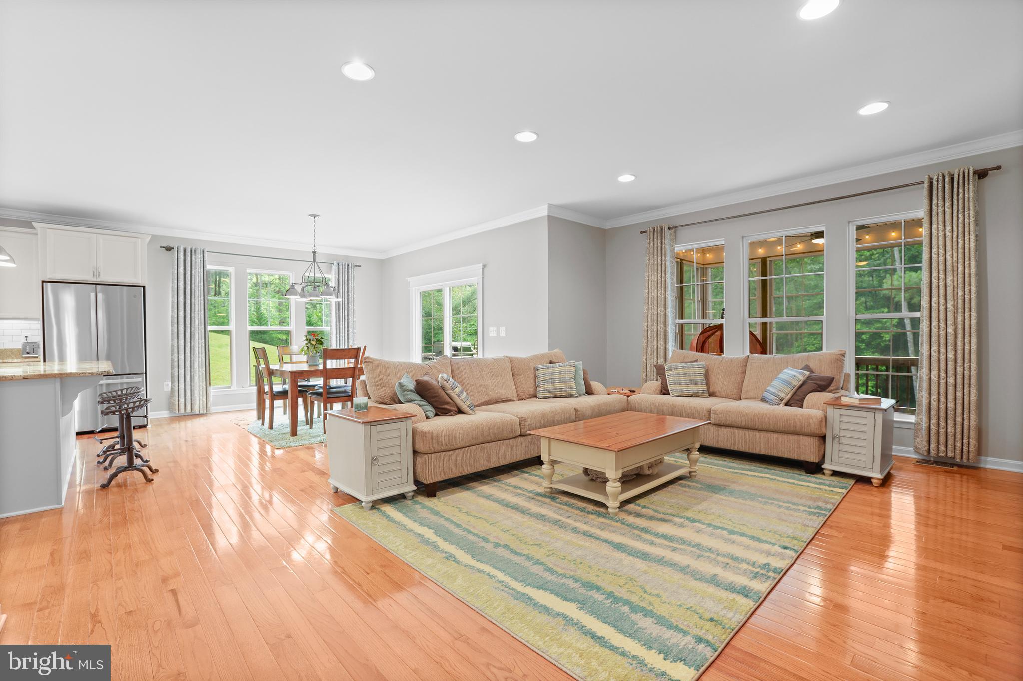 SOUTHERN HILLS ESTATES - Residential