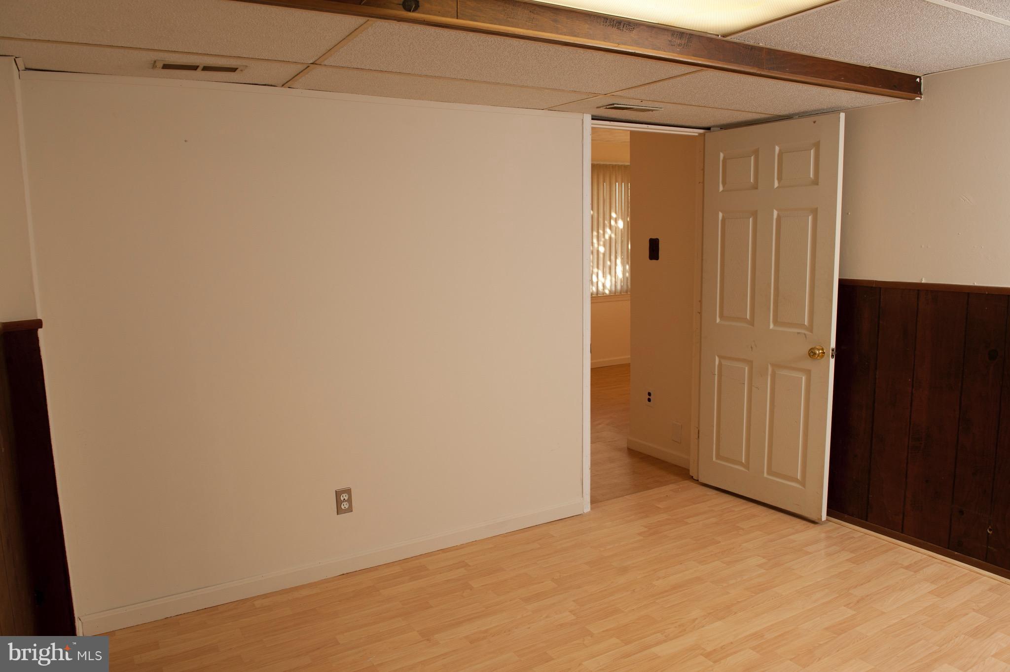 STAFFORD OAKS - Residential Lease