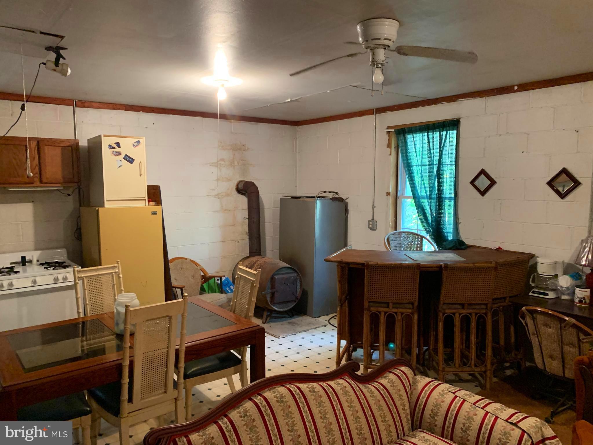 POPLAR SPRINGS - Residential