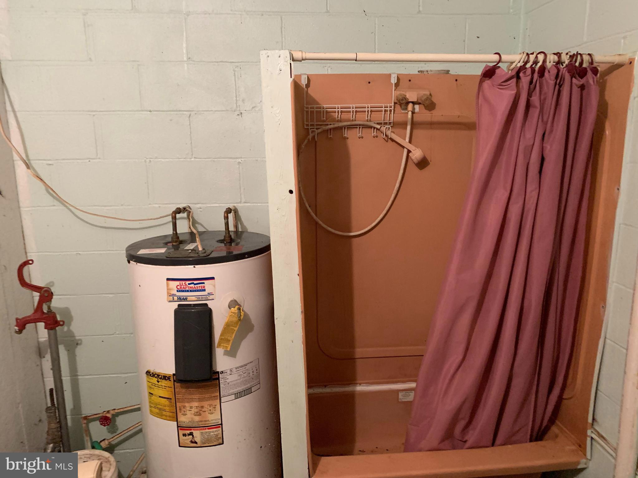 POPLAR SPRINGS - Residential