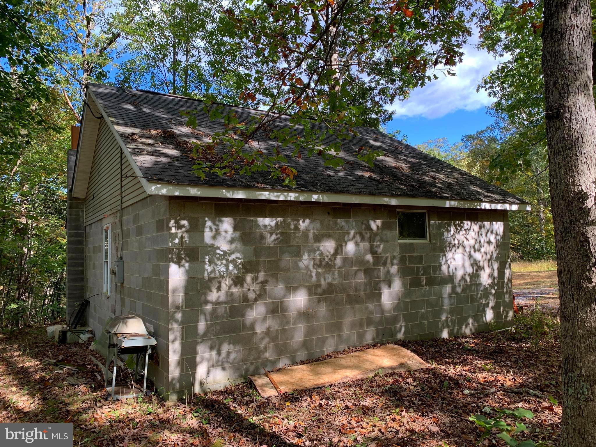 POPLAR SPRINGS - Residential