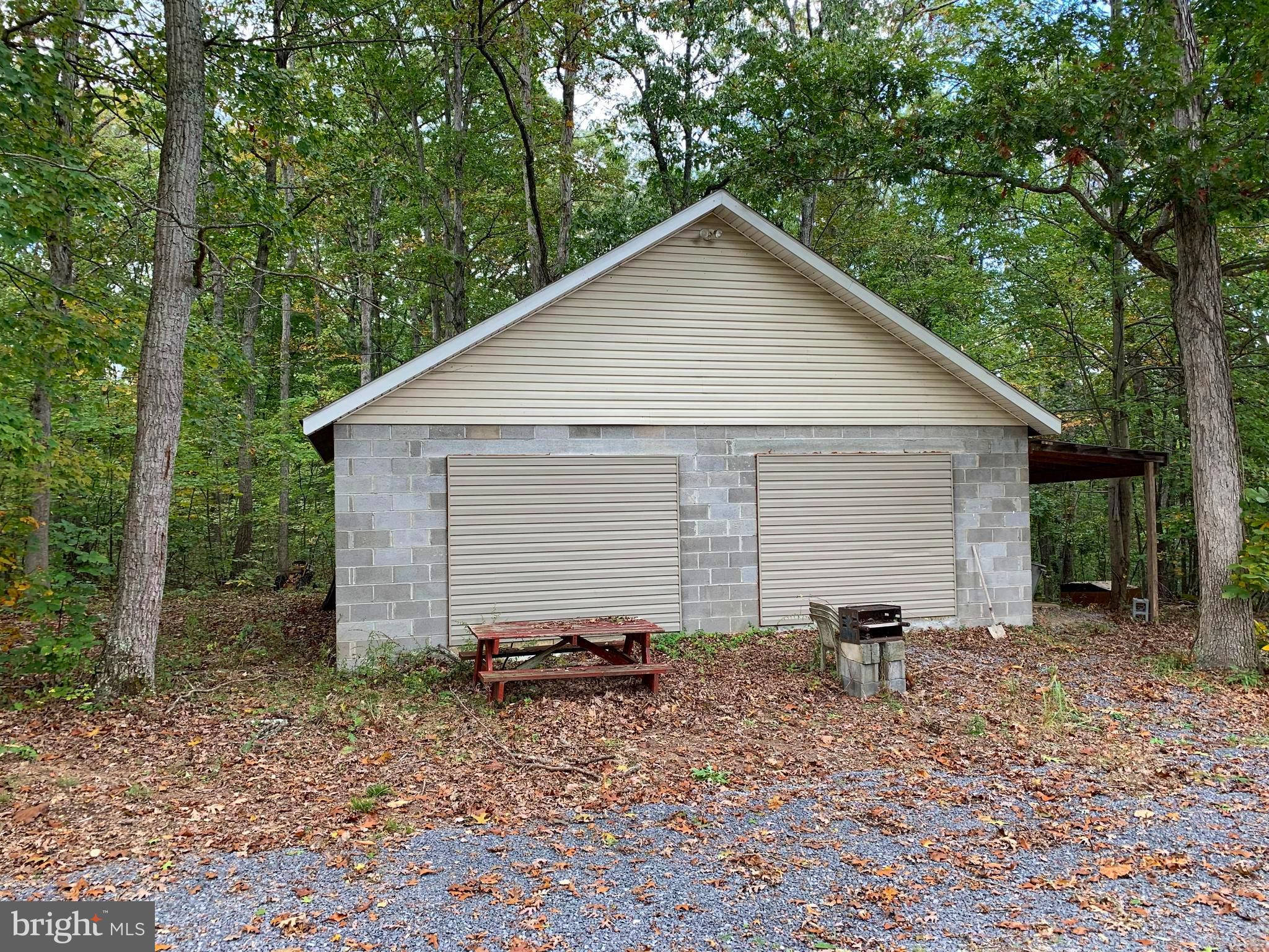 POPLAR SPRINGS - Residential