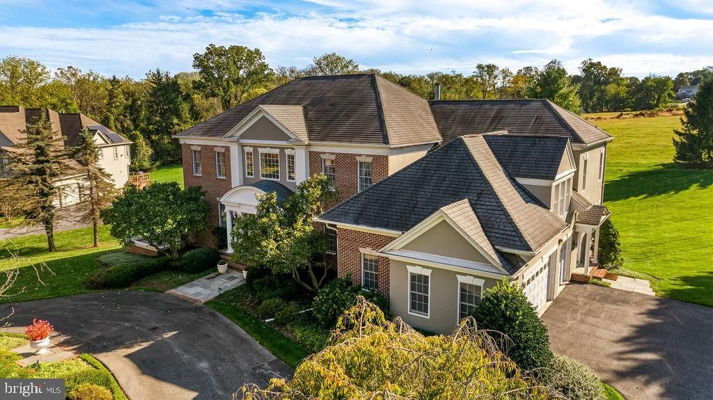 Photo of 13 Dipping Pond Court, LUTHERVILLE TIMONIUM, MD 21093 (MLS # MDBC2143244)