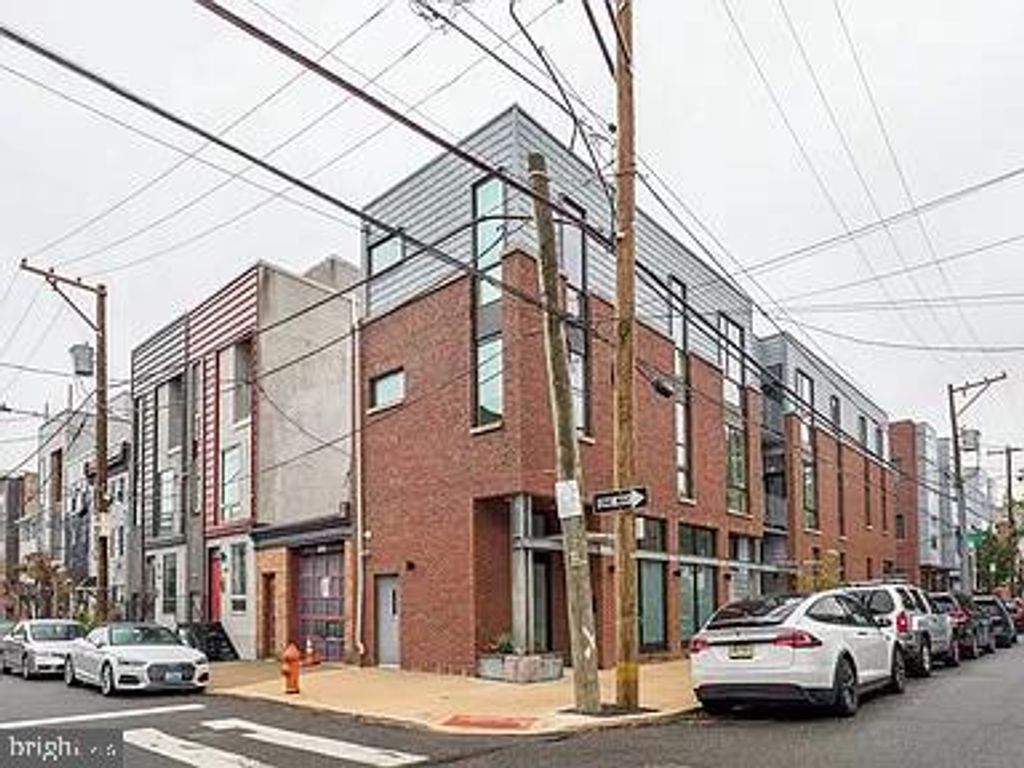 Photo of 820 E Thompson Street #E, PHILADELPHIA, PA 19125 (MLS # PAPH2569284)