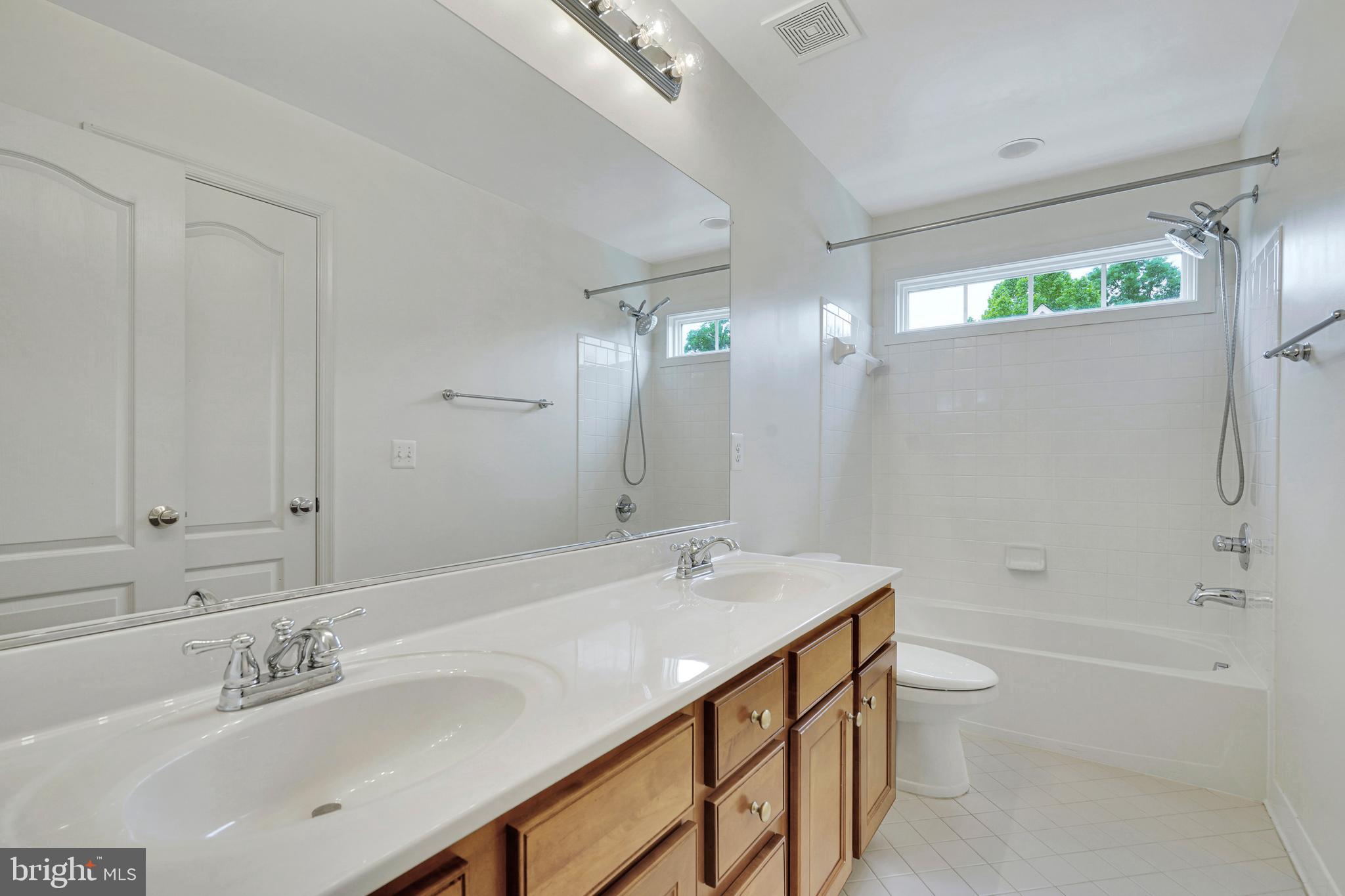 FONTAINE AT PRESIDENTS - Residential