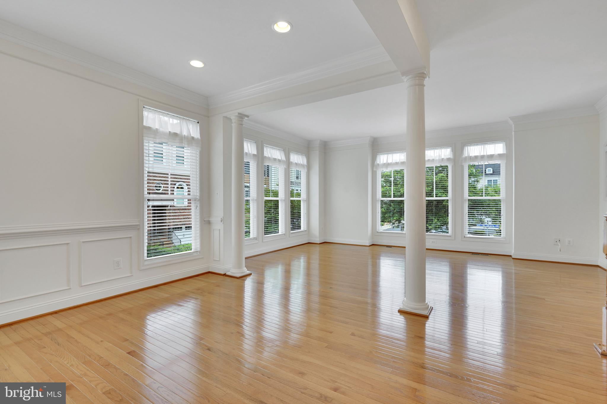 FONTAINE AT PRESIDENTS - Residential