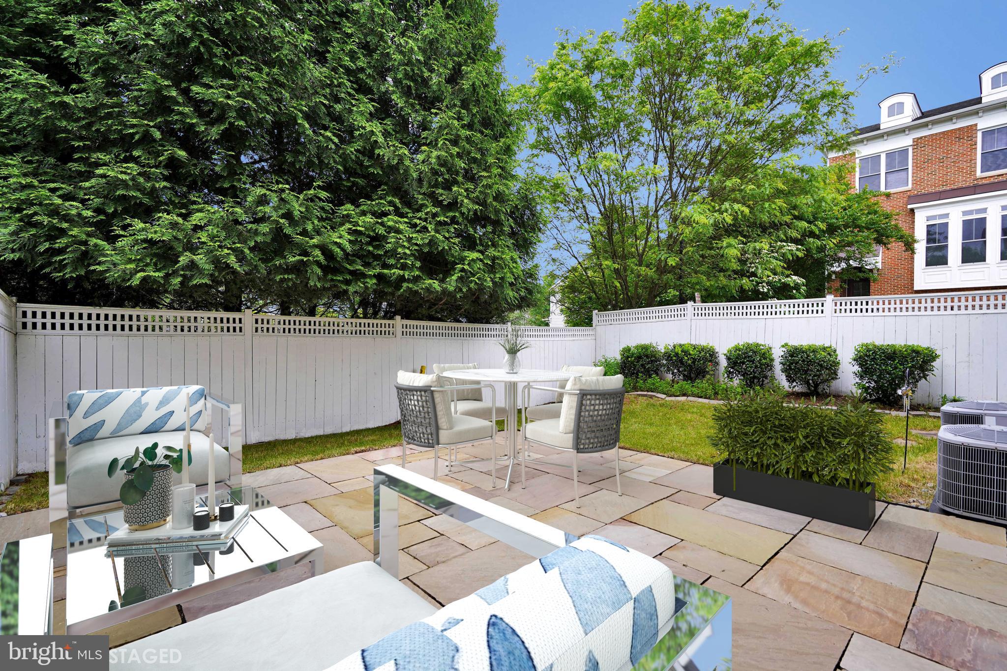 FONTAINE AT PRESIDENTS - Residential