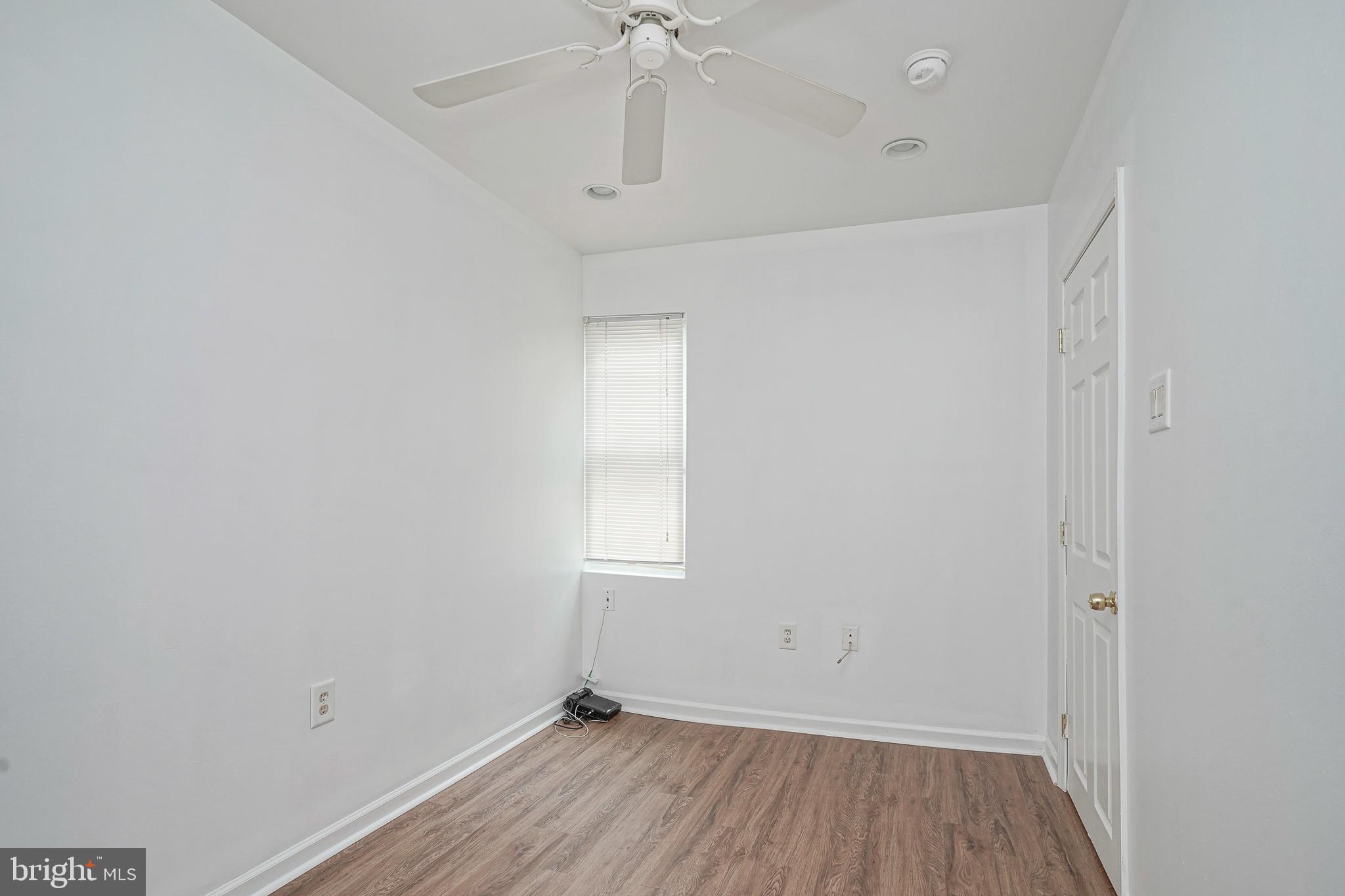 POINT BREEZE - Residential Lease